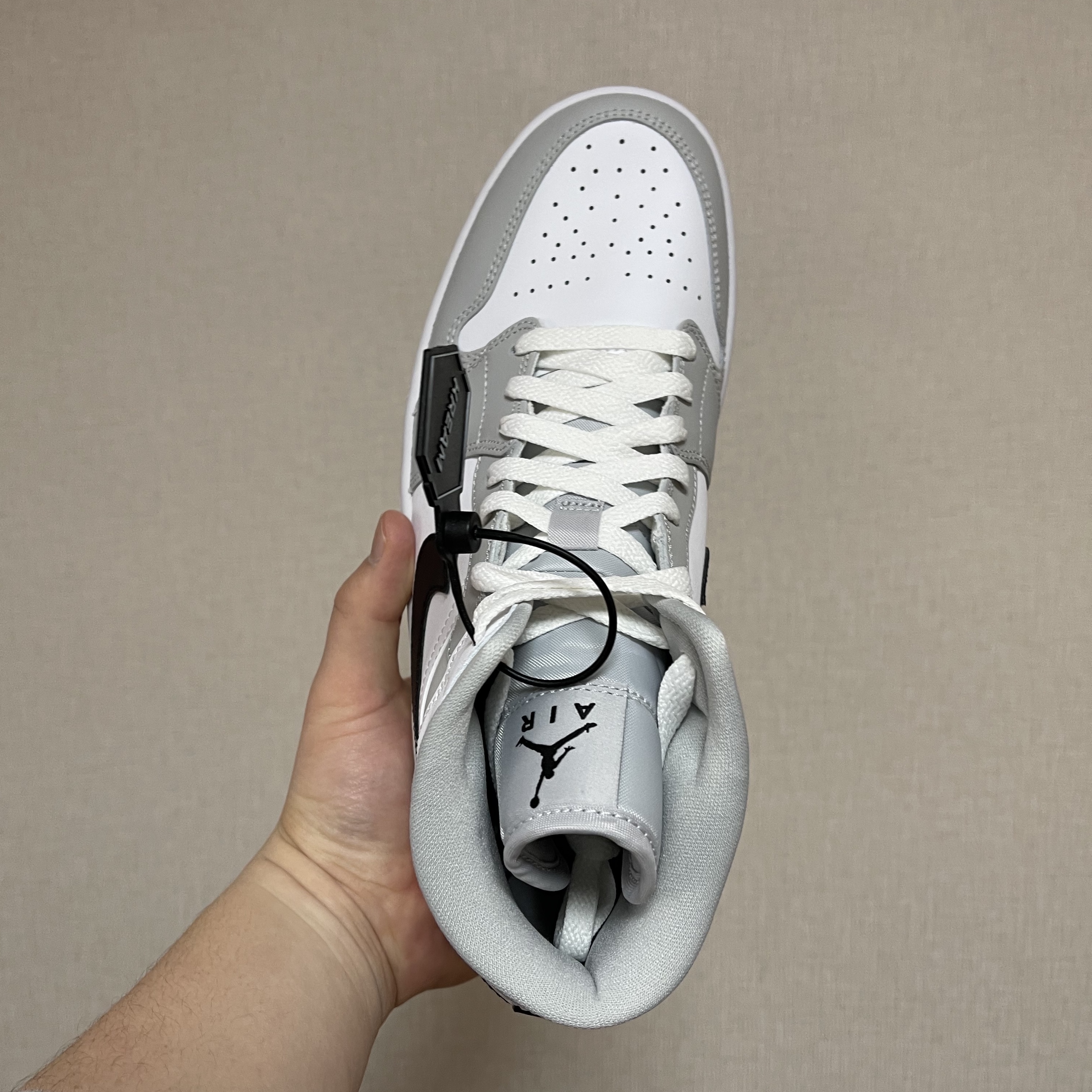 (W) Jordan 1 Mid Grey Fog 착용 스타일 - 5