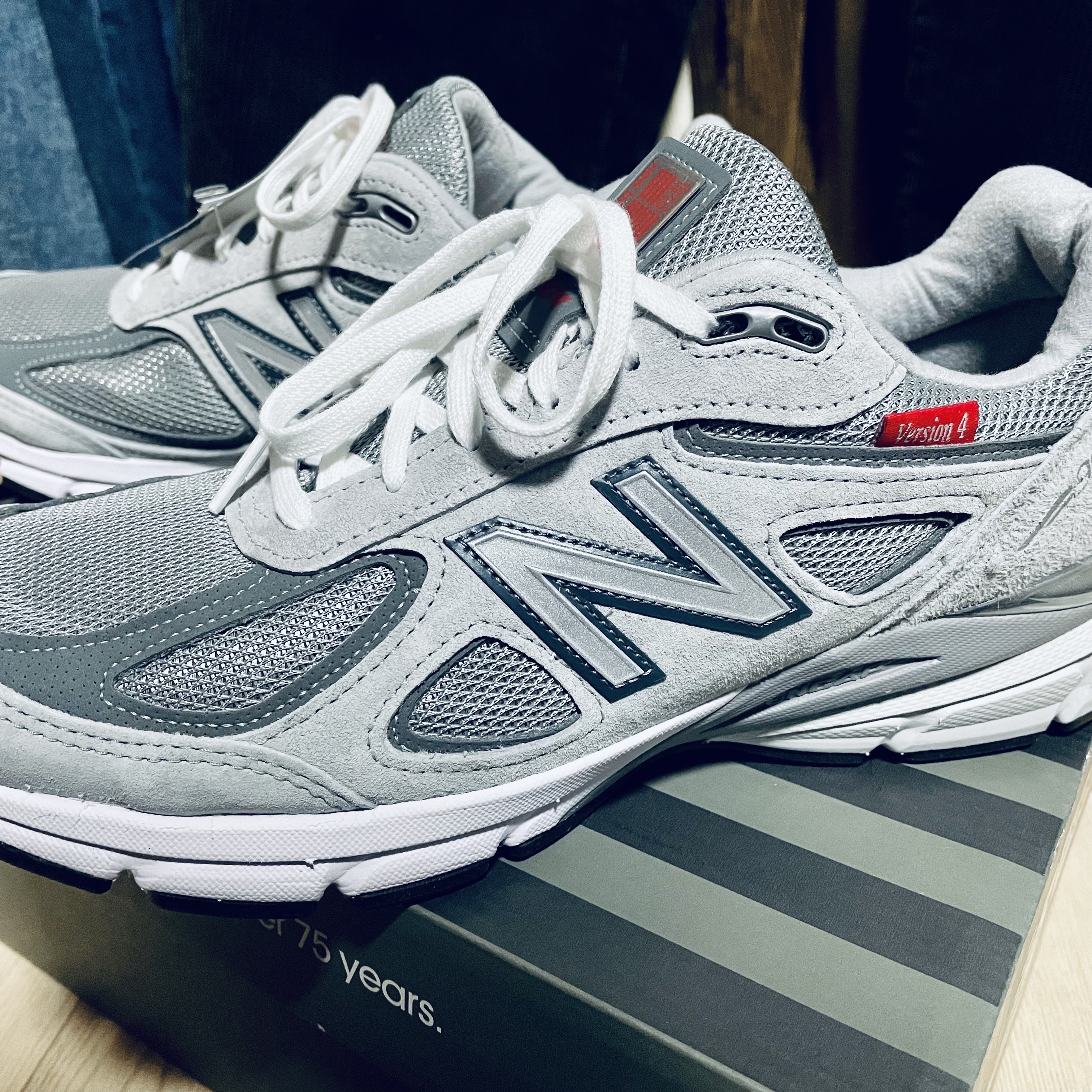 New Balance 990vs4 Made in USA Grey 착용 스타일 - 3