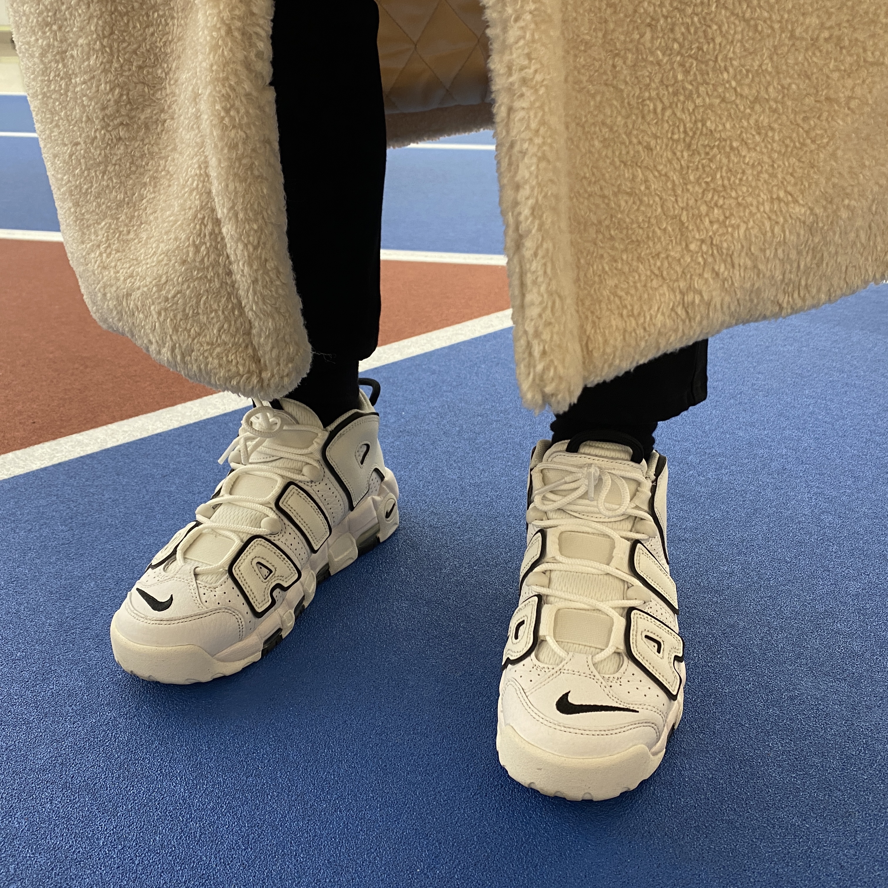 (W) Nike Air More Uptempo Summit White 착용 스타일