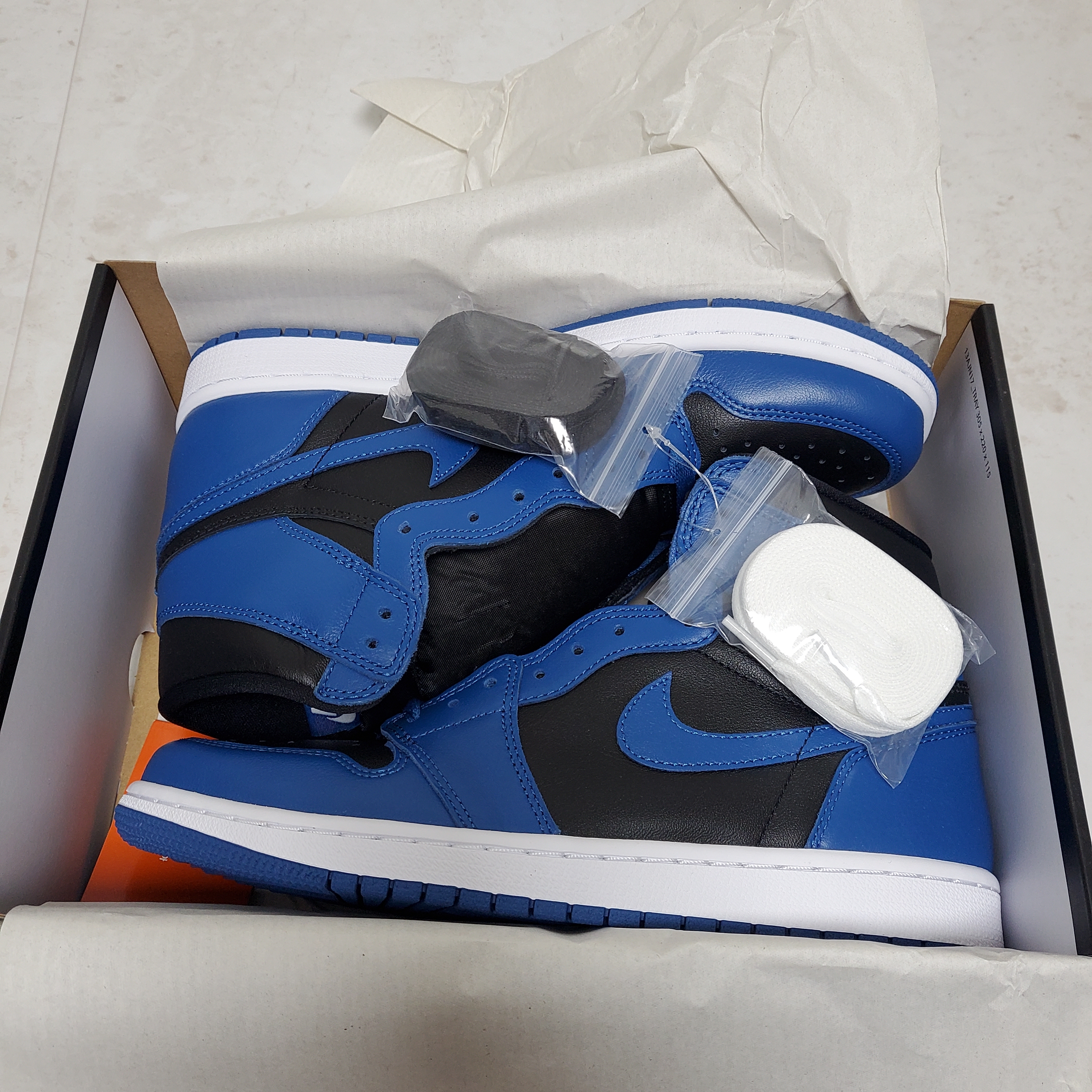 Jordan 1 Retro High OG Dark Marina Blue 착용 스타일 - 2