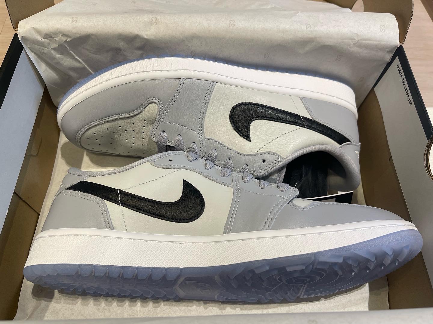 Jordan 1 Low Golf Wolf Grey 착용 스타일 - 5
