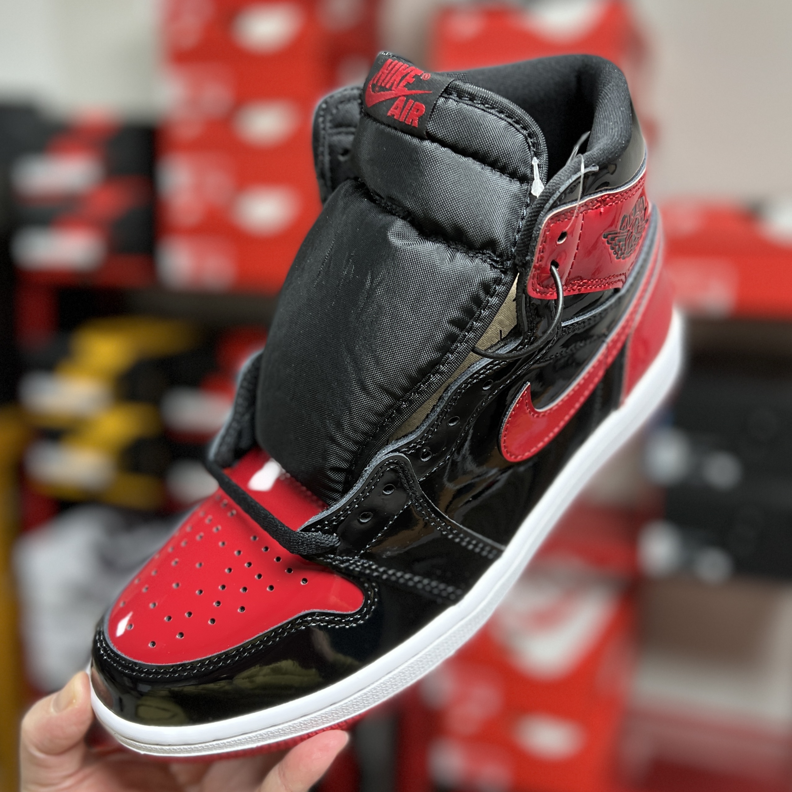 Jordan 1 Retro High OG Patent Bred 착용 스타일 - 1