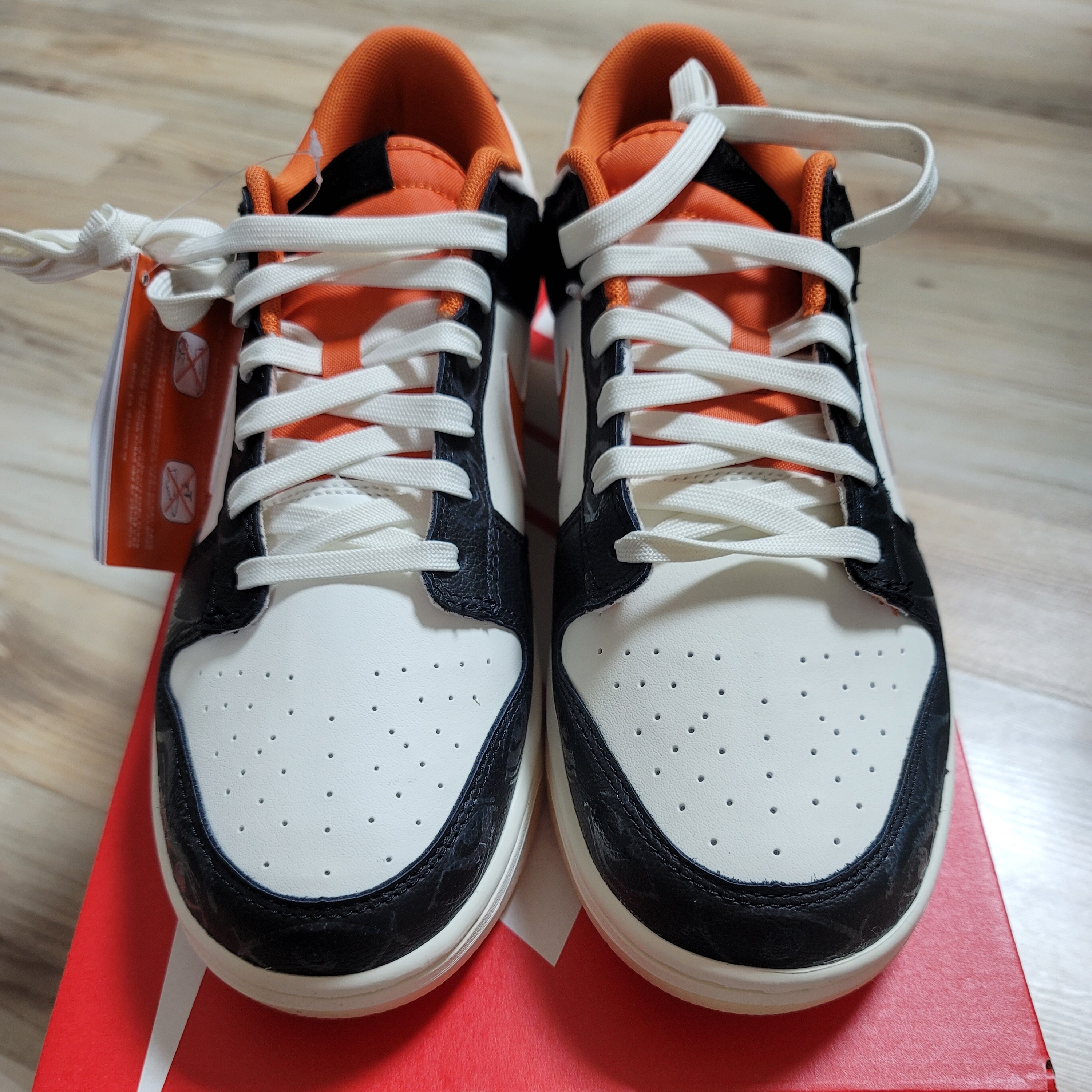 Nike Dunk Low Retro PRM Halloween 착용 스타일 - 2