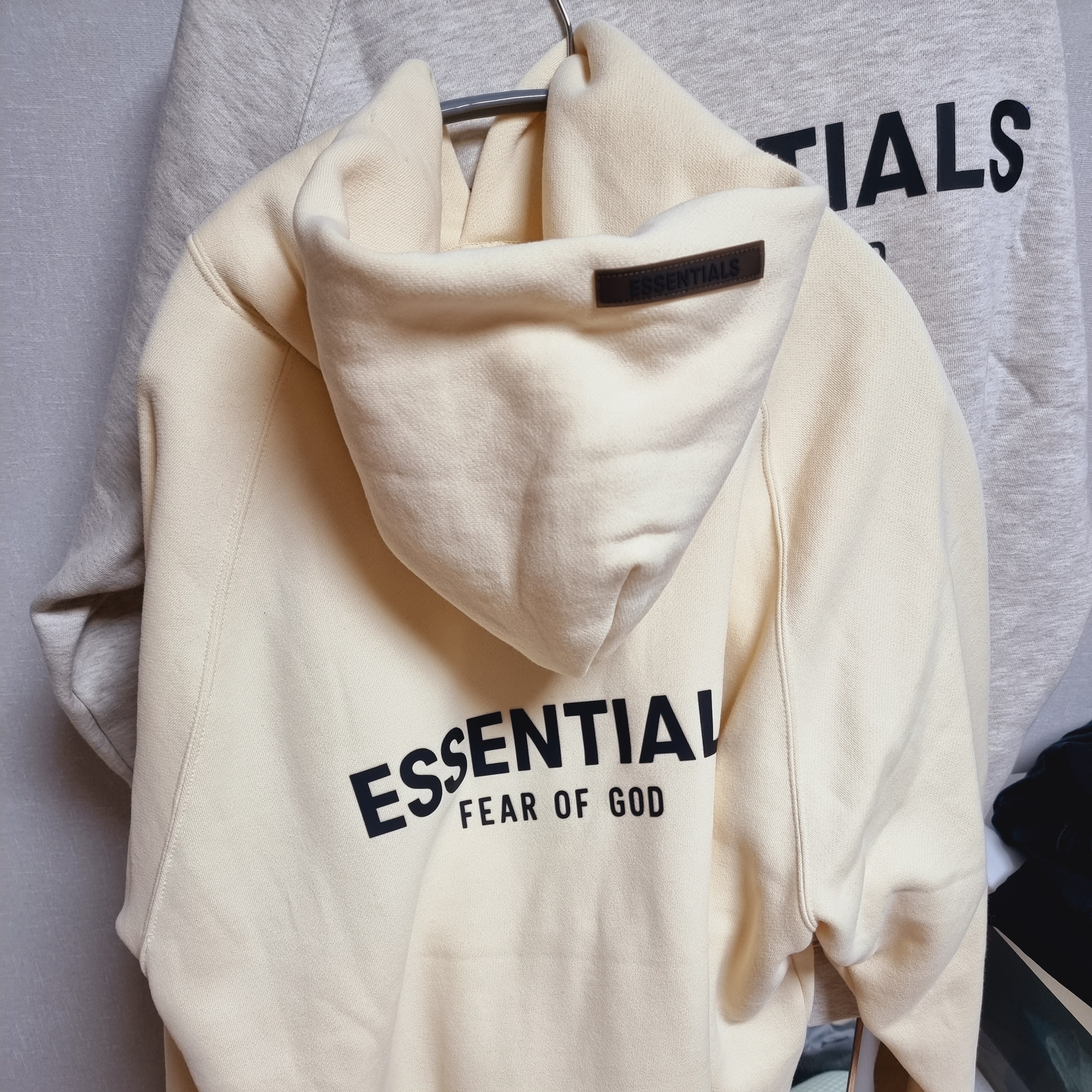 Essentials Pull-Over Hoodie Cream - 21SS, Essentials Pull-Over Hoodie Oatmeal - 21SS 착용 스타일