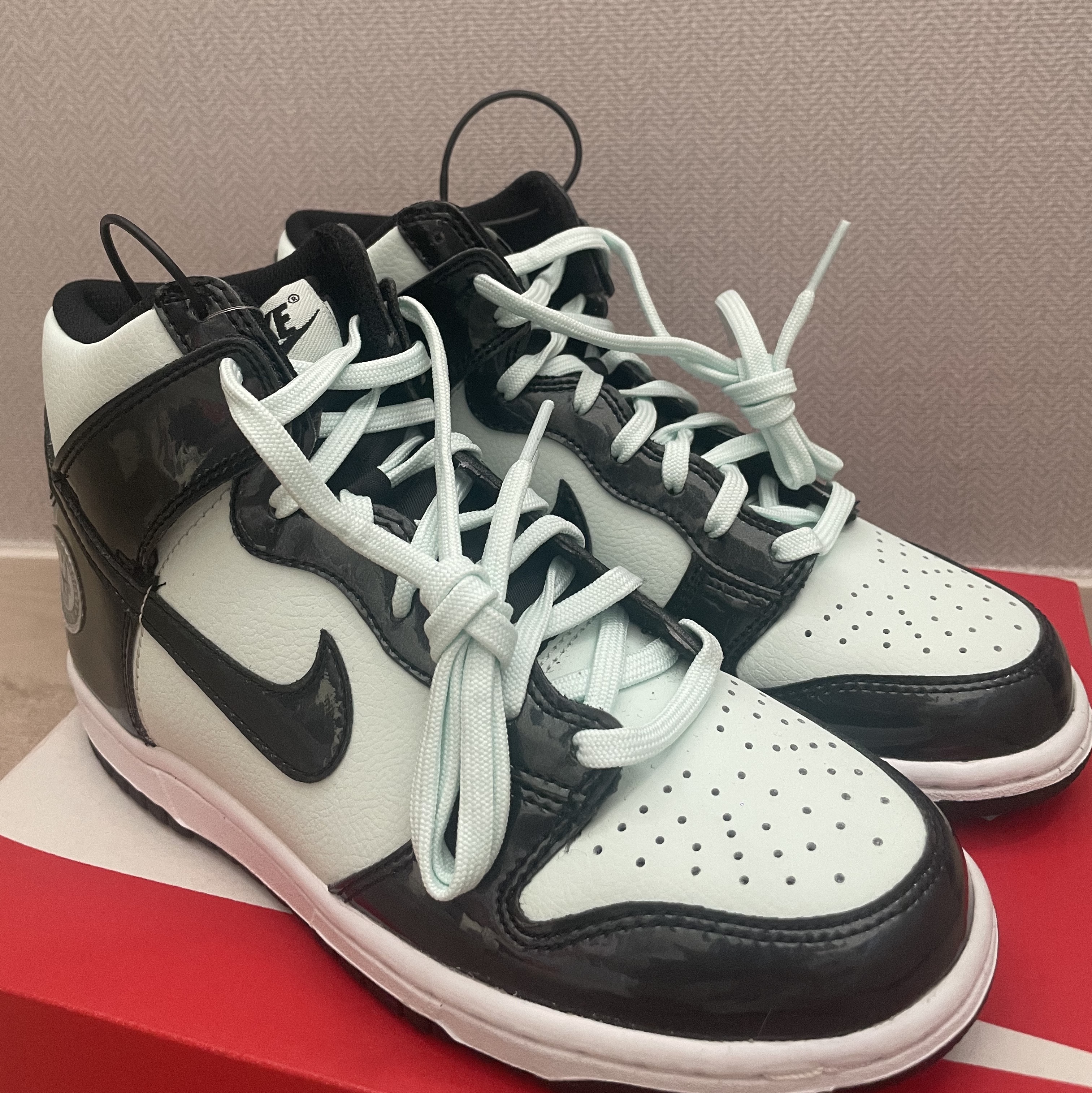 Nike Dunk High Barely Green, (GS) Nike Dunk High Barely Green 착용 스타일 - 2