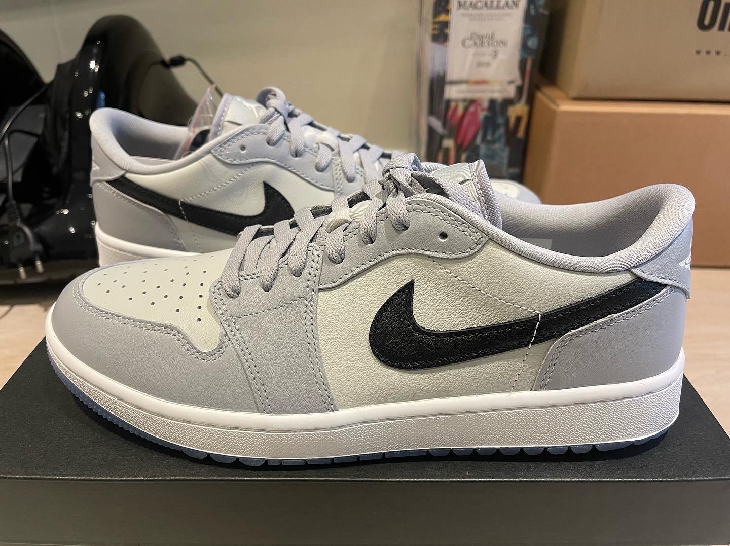 Jordan 1 Low Golf Wolf Grey 착용 스타일 - 1