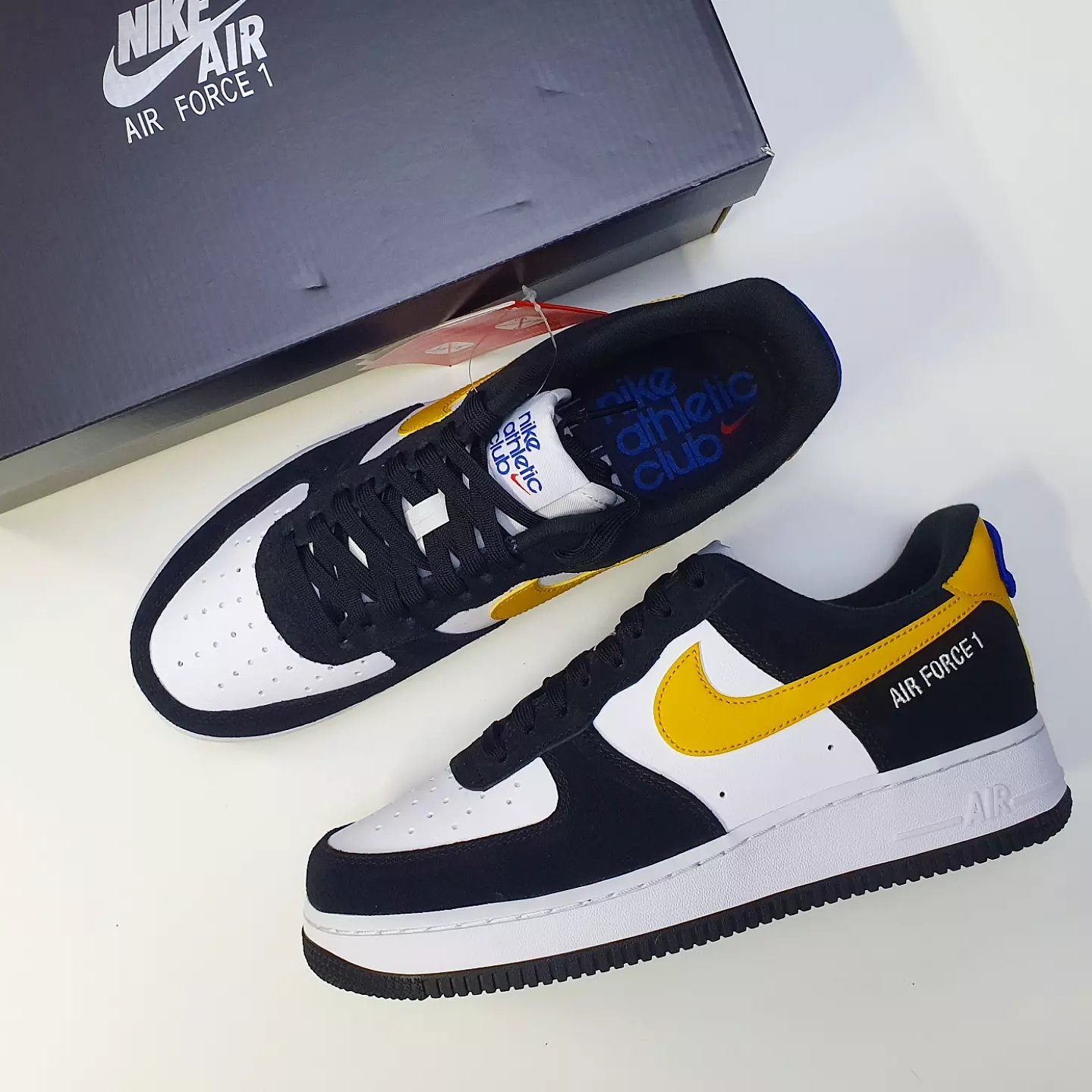 Nike Air Force 1 '07 LV8 Athletic Club Black Dark Sulfur 착용 스타일 - 1