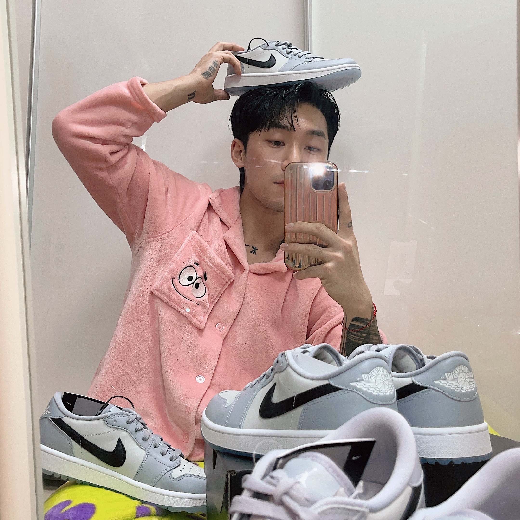 Jordan 1 Low Golf Wolf Grey 착용 스타일 - 1