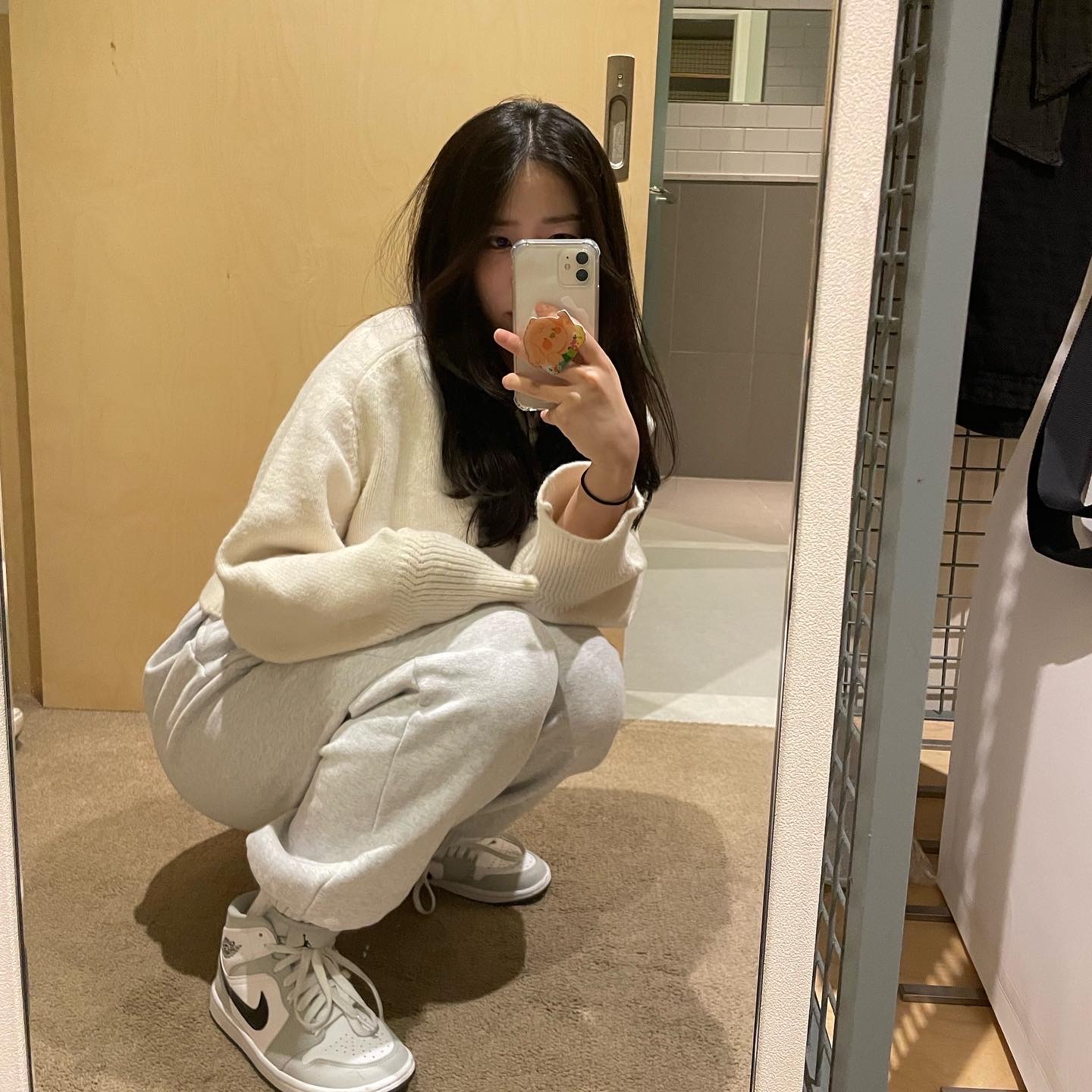 (W) Jordan 1 Mid Grey Fog 착용 스타일
