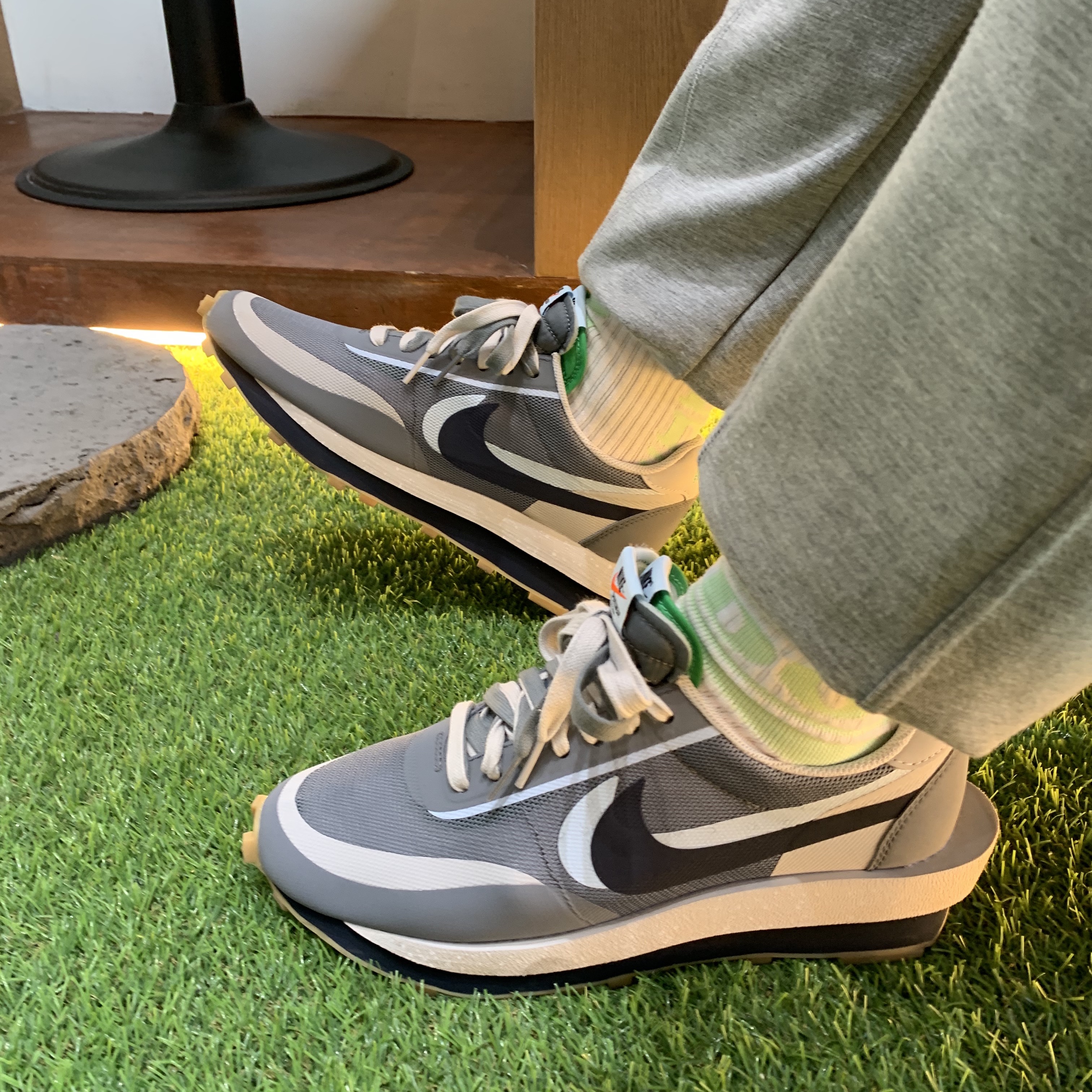New Balance 530 Ivory, Nike x Sacai x Clot LDWaffle Cool Grey 착용 스타일 - 2