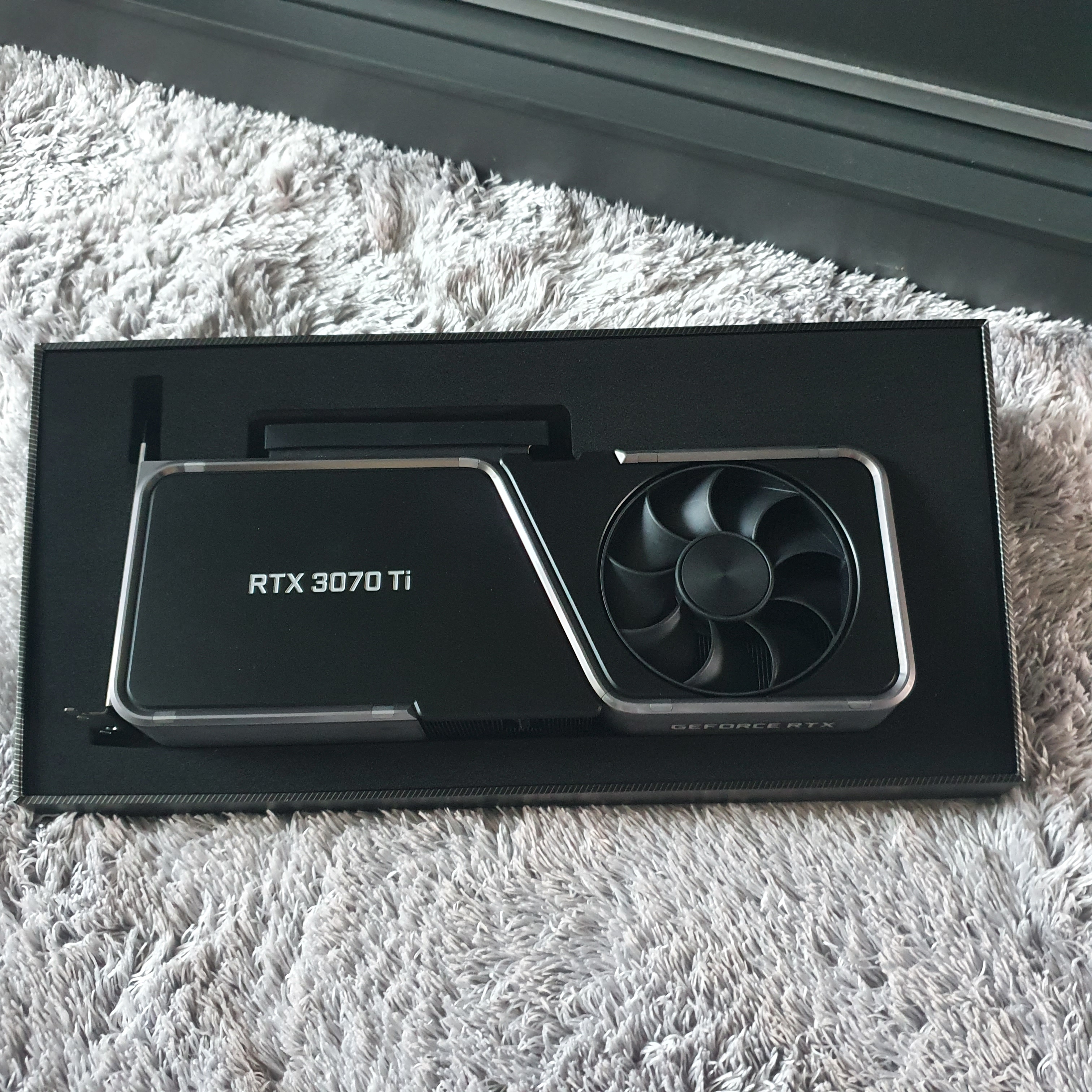 Nvidia Geforce RTX 3070 Ti FE (Korean Ver.) 착용 스타일