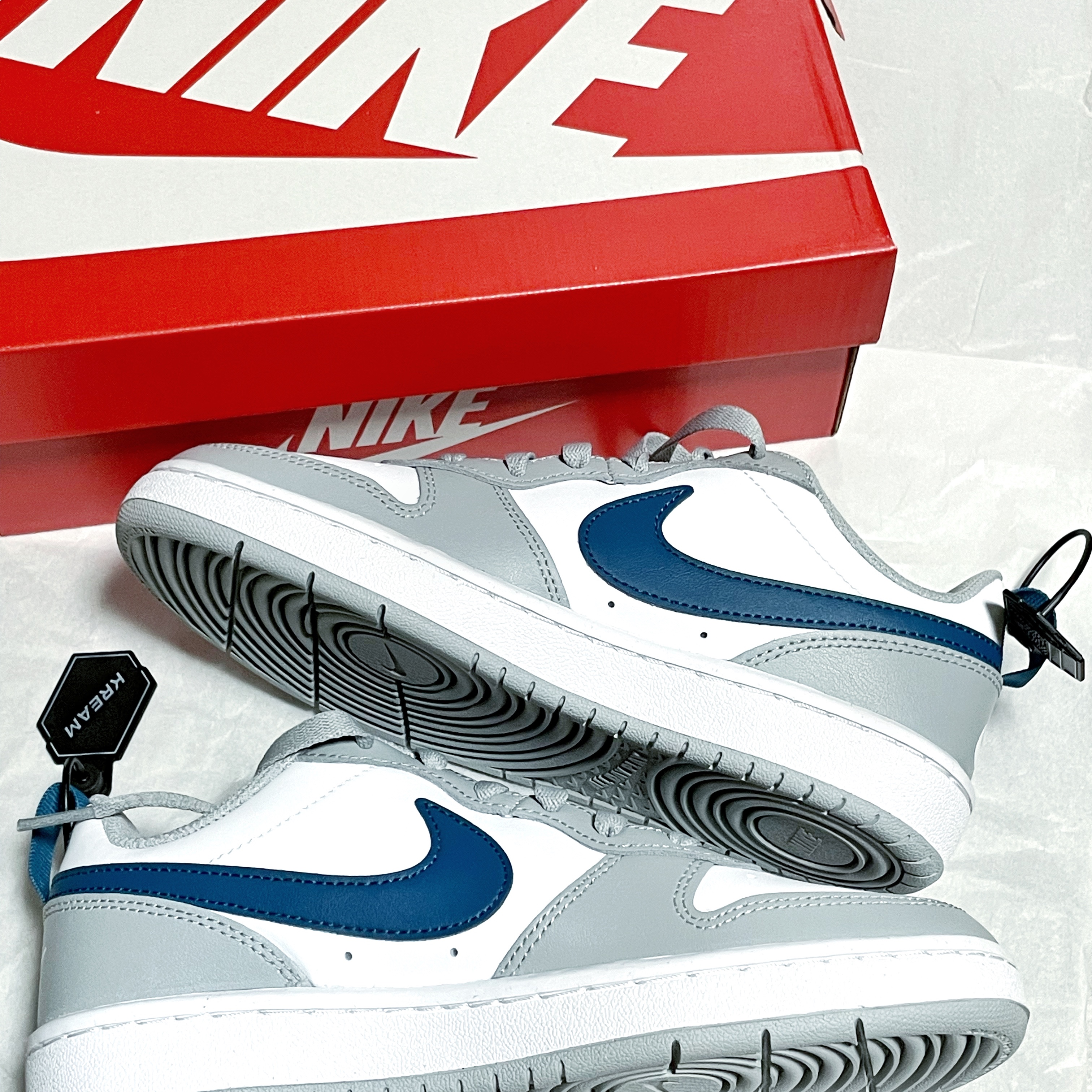 (GS) Nike Court Borough Low 2 Light Smoke Grey 착용 스타일