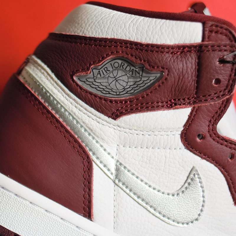 Jordan 1 Retro High OG Bordeaux 착용 스타일 - 4