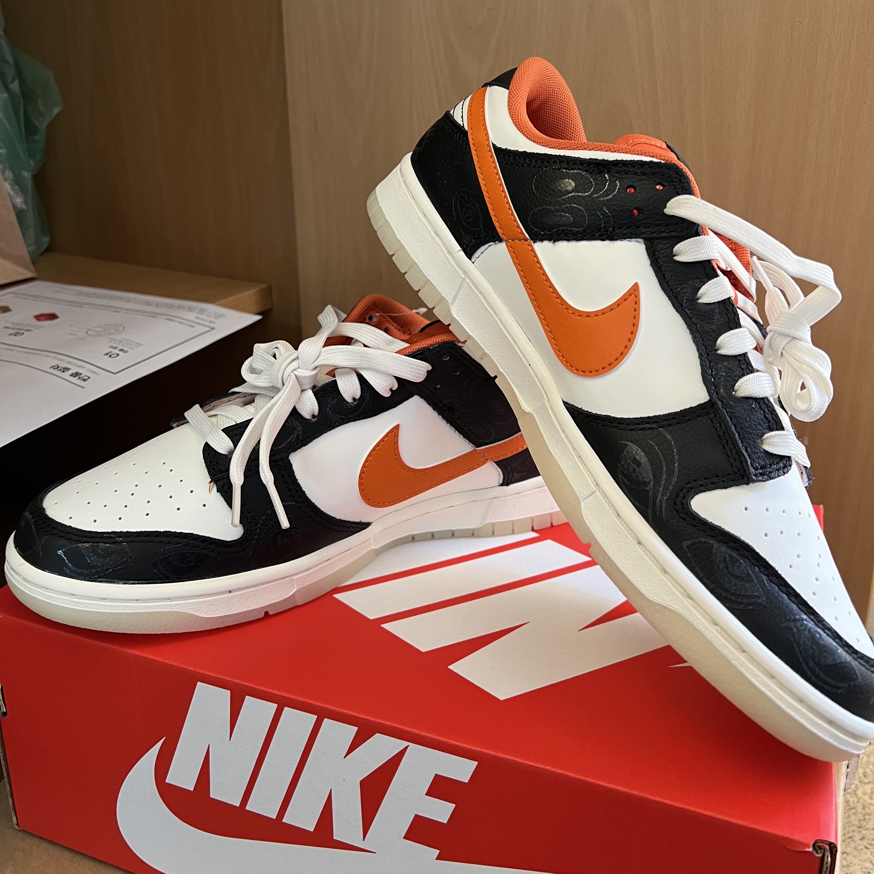 Nike Dunk Low Retro PRM Halloween 착용 스타일