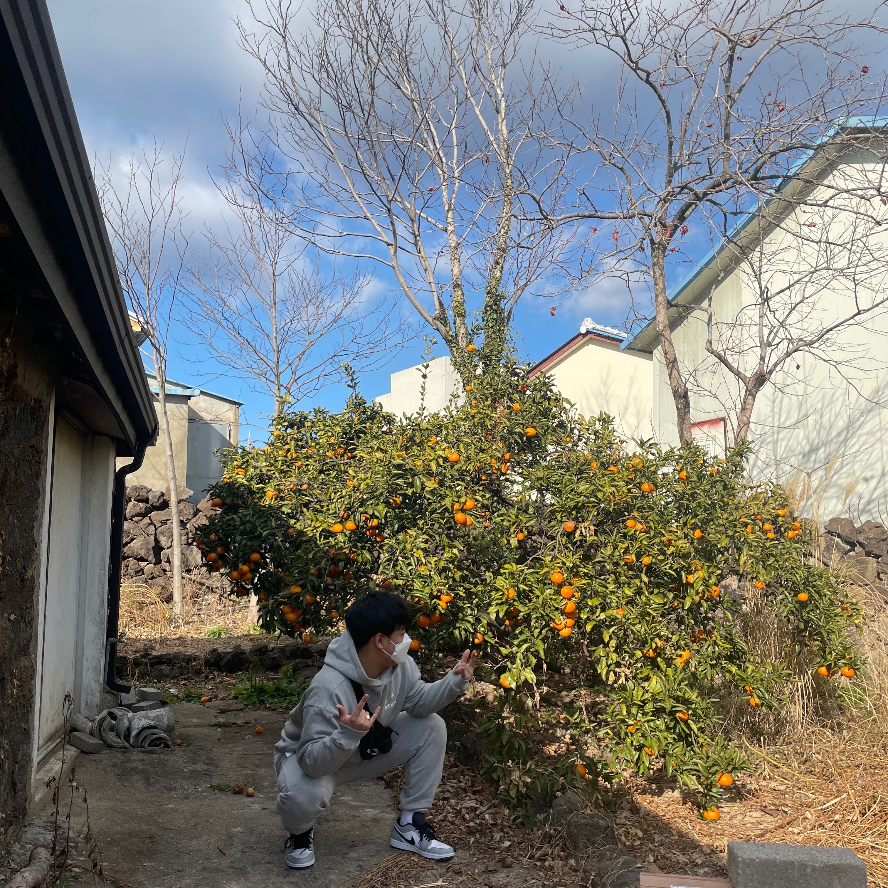 IAB Studio Hoodie Gray - 21SS, Jordan 1 Low Light Smoke Grey 착용 스타일