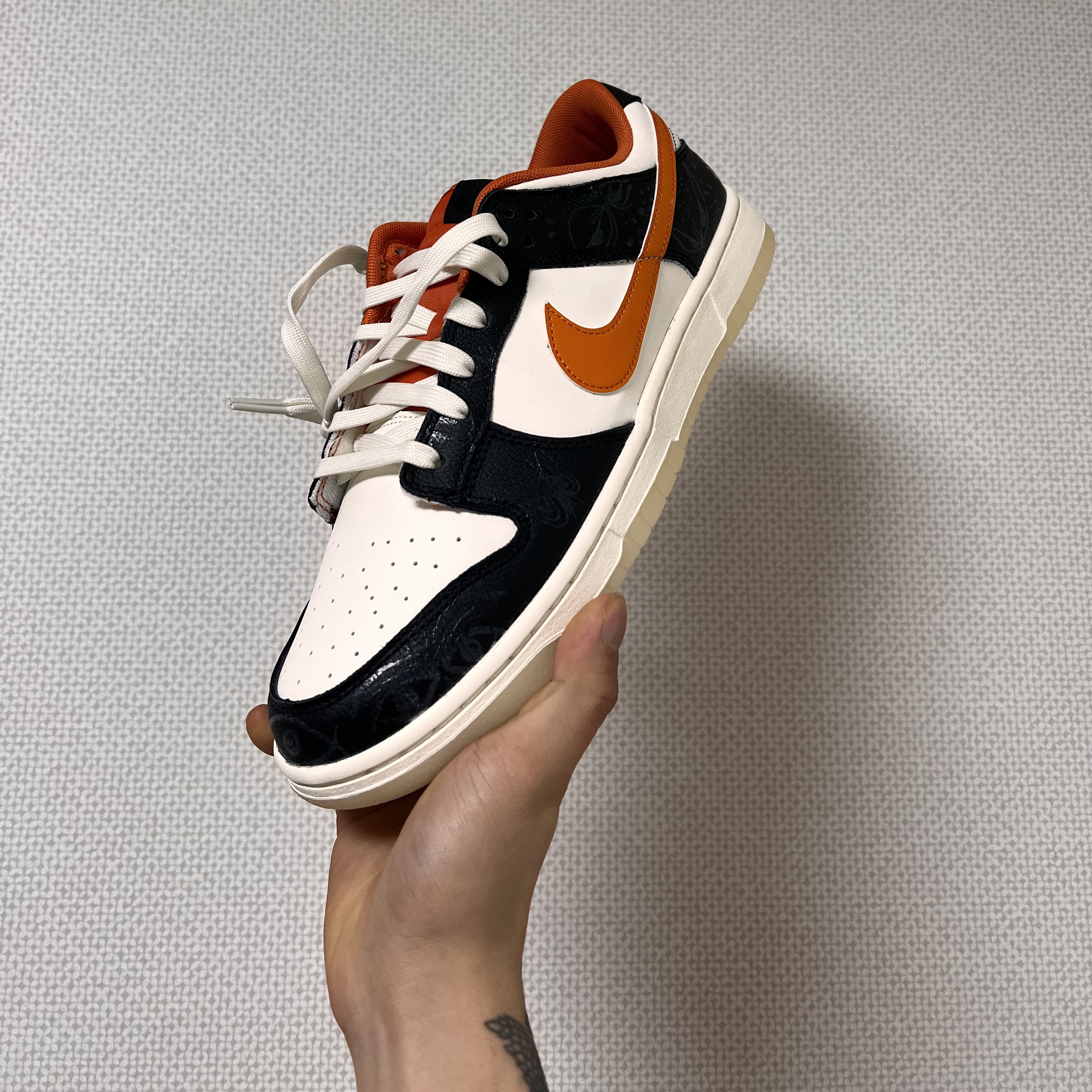 Nike Dunk Low Retro PRM Halloween 착용 스타일