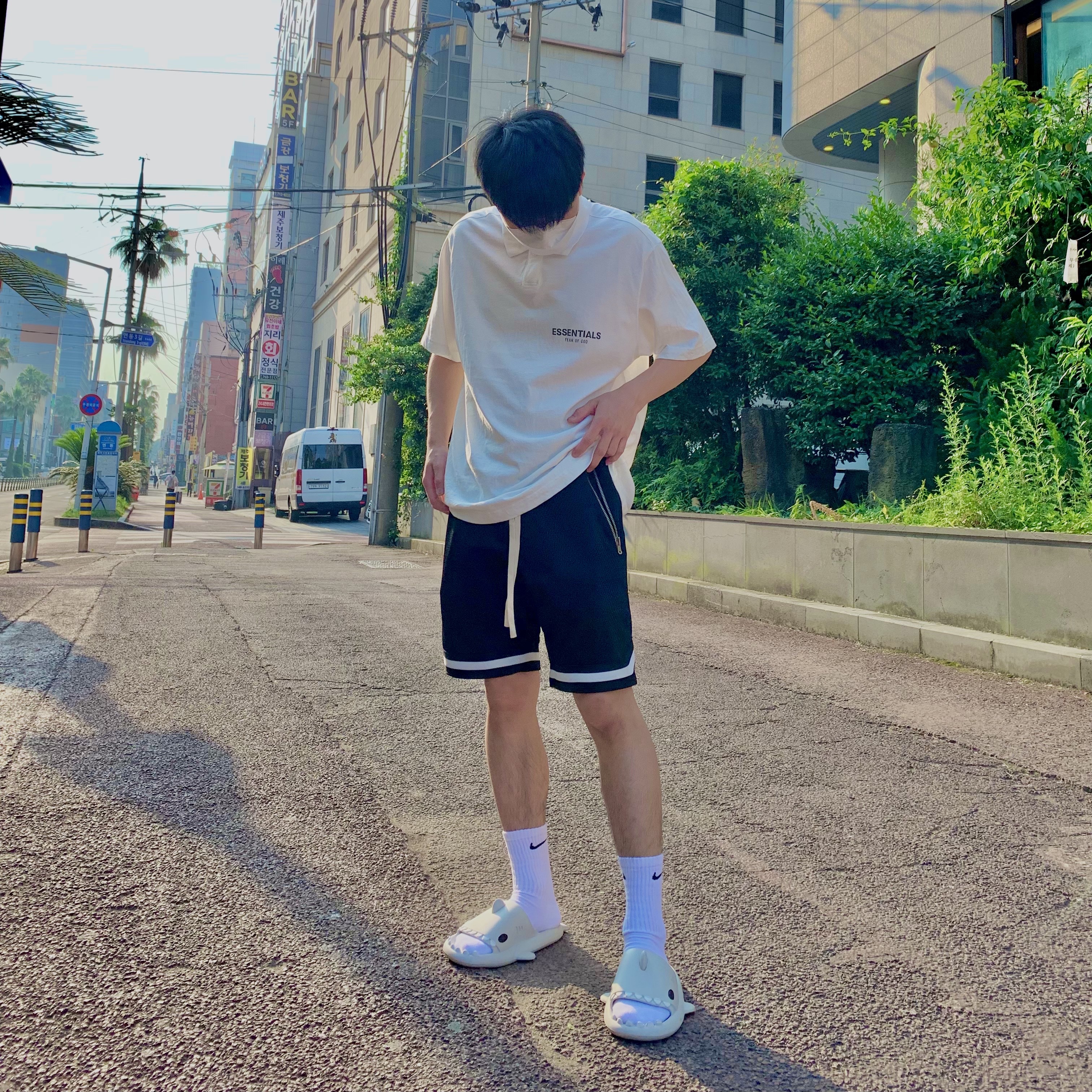 Essentials Short Sleeve Boxy Polo White - 20SS 착용 스타일