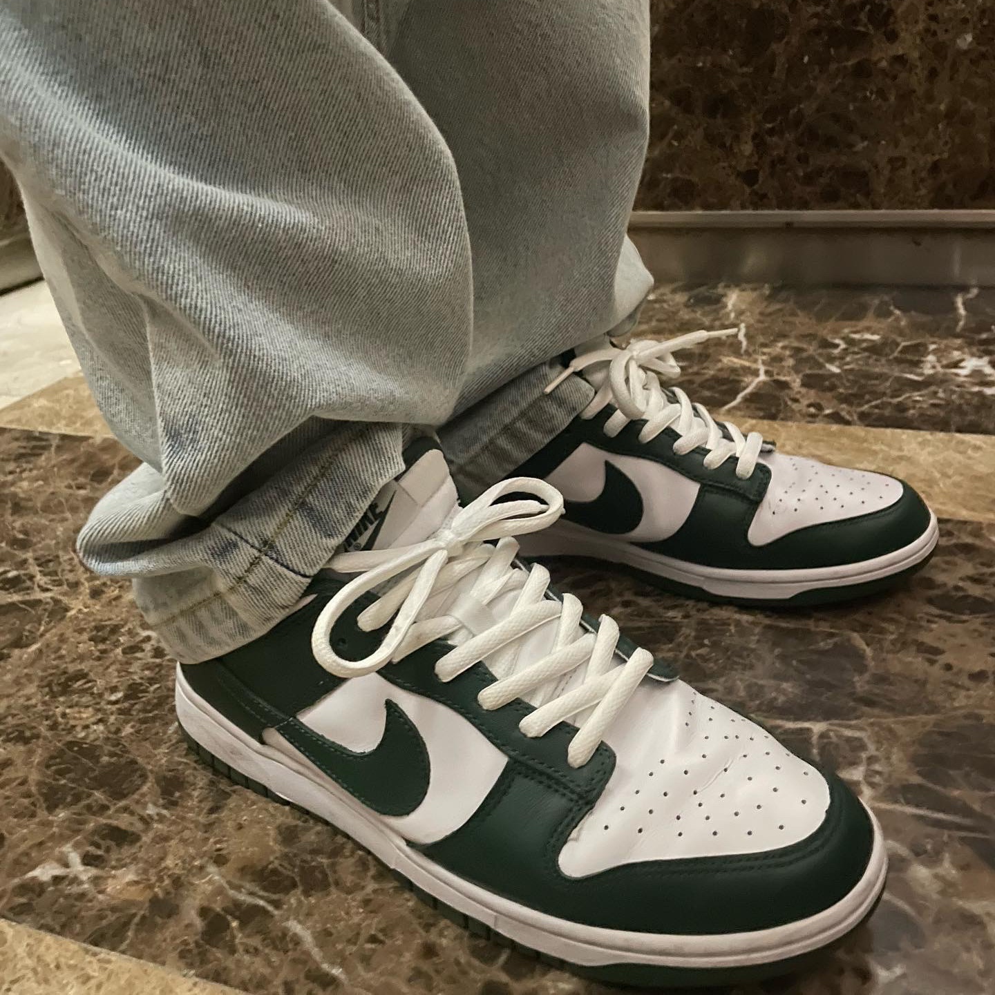 Nike Dunk Low Retro Varsity Green, The North Face White Label Novelty Nuptse Down Jacket Beige 착용 스타일 - 2
