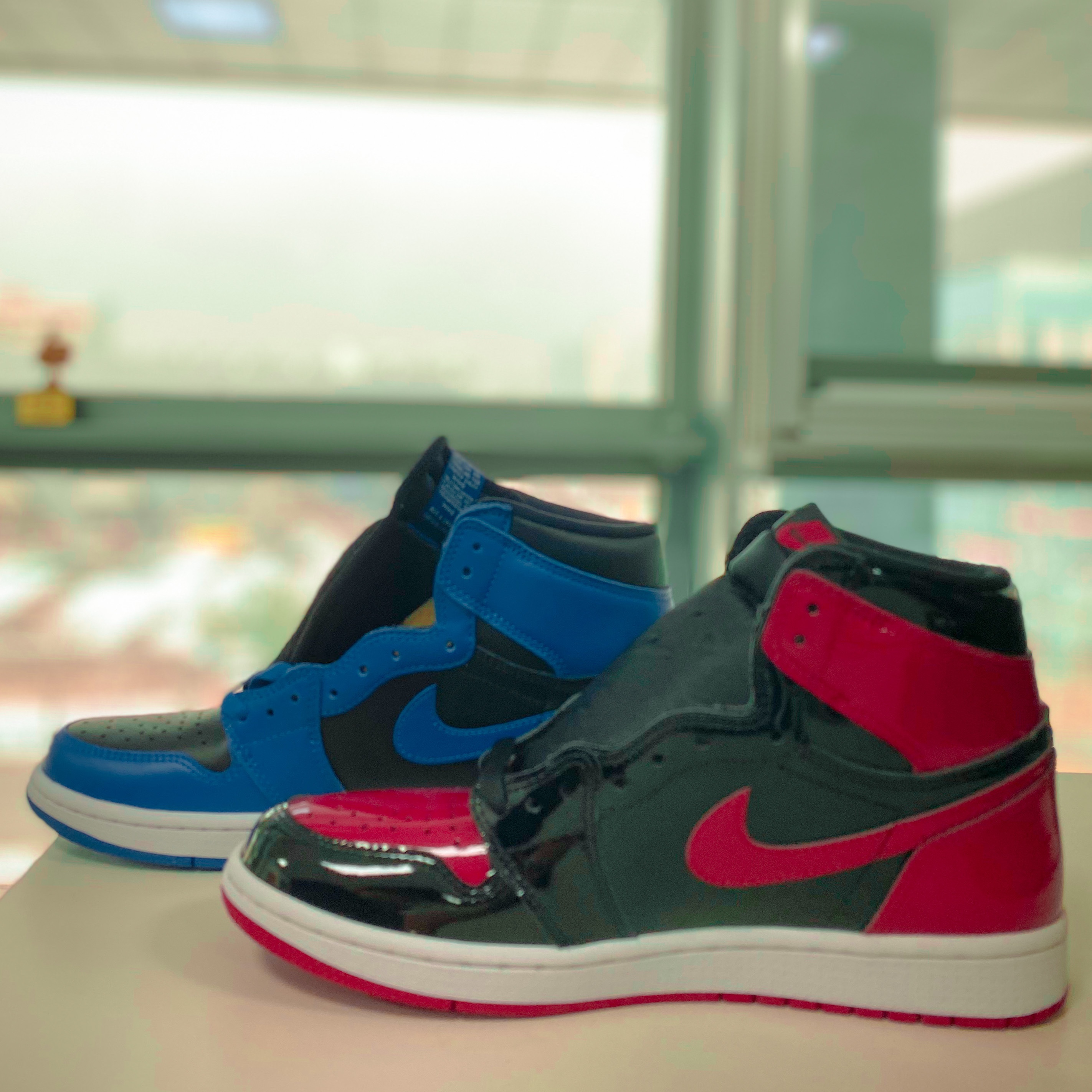 Jordan 1 Retro High OG Dark Marina Blue, Jordan 1 Retro High OG Patent Bred 착용 스타일