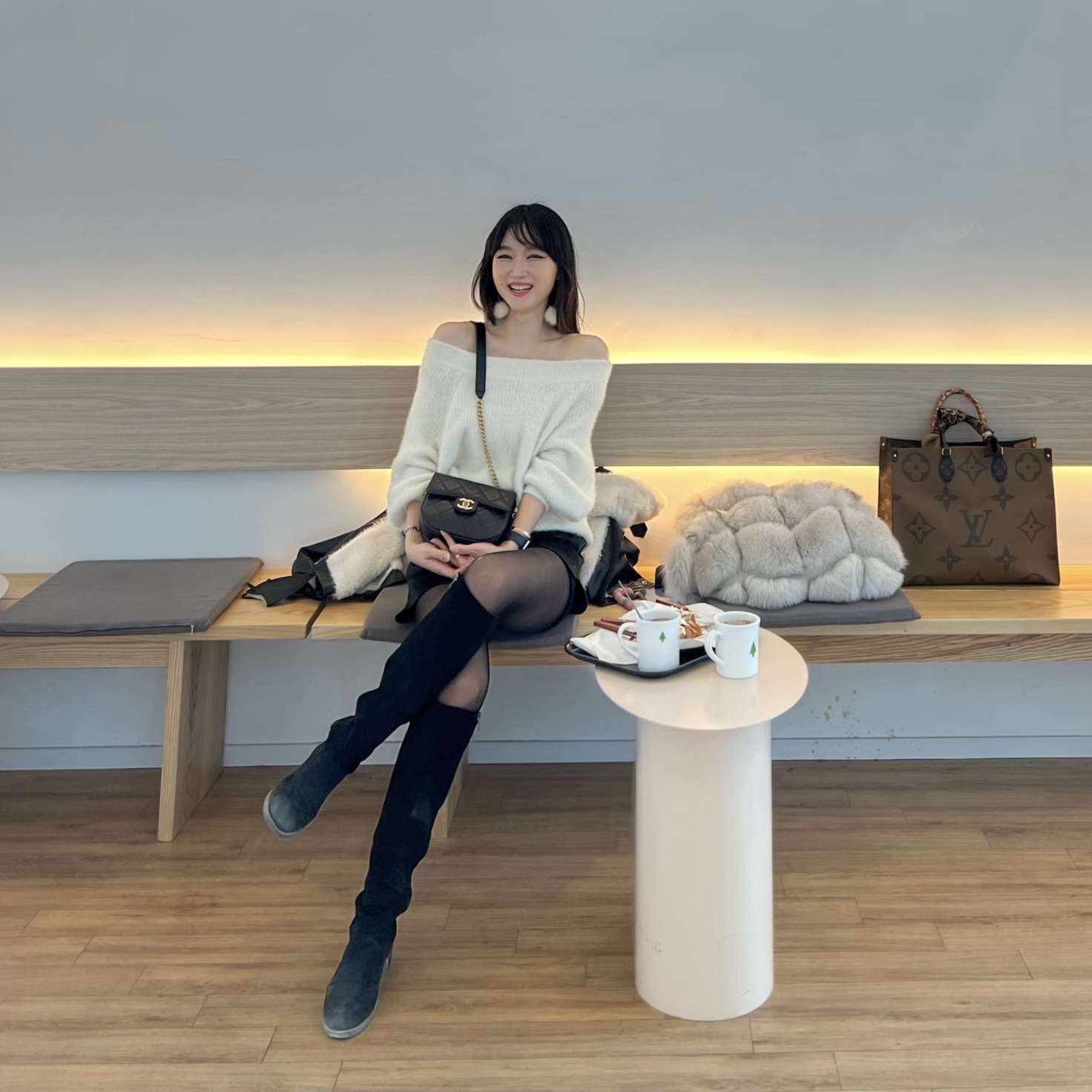 Louis Vuitton Onthego MM Monogram 착용 스타일 - 3