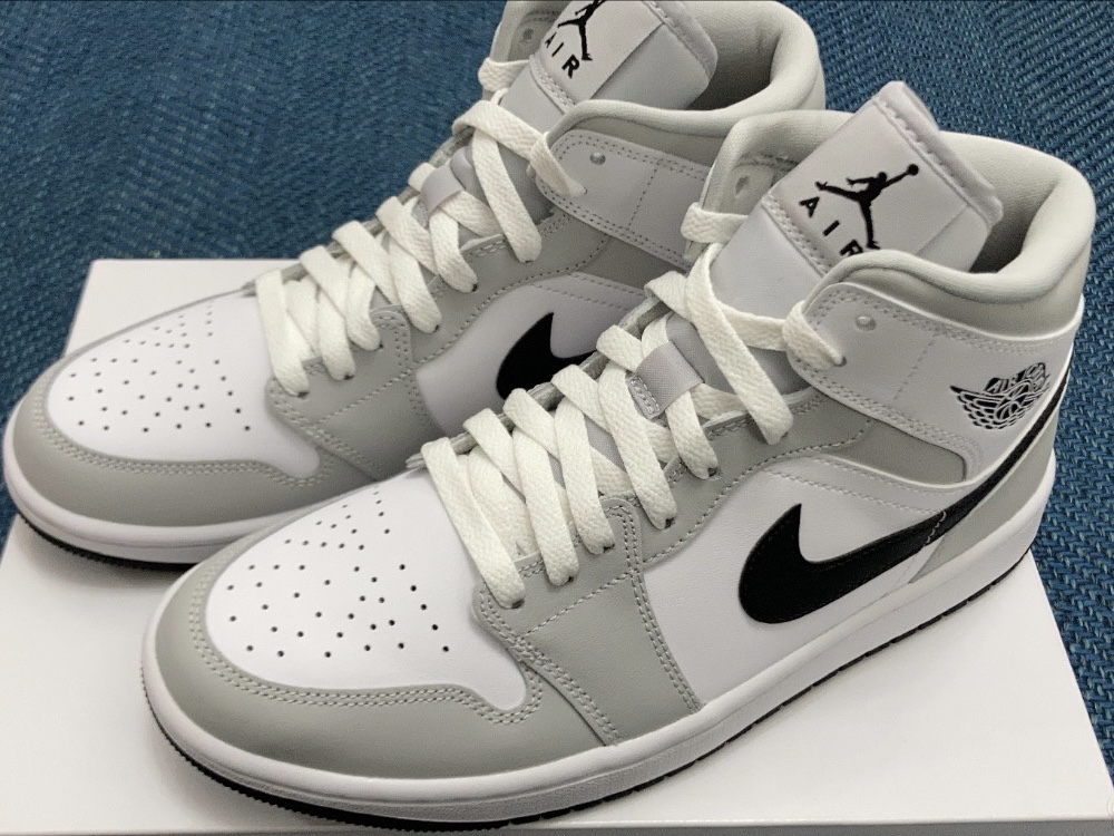 (W) Jordan 1 Mid Grey Fog, Nike x Undercover NRG Track Suit Black - Asia 착용 스타일 - 1