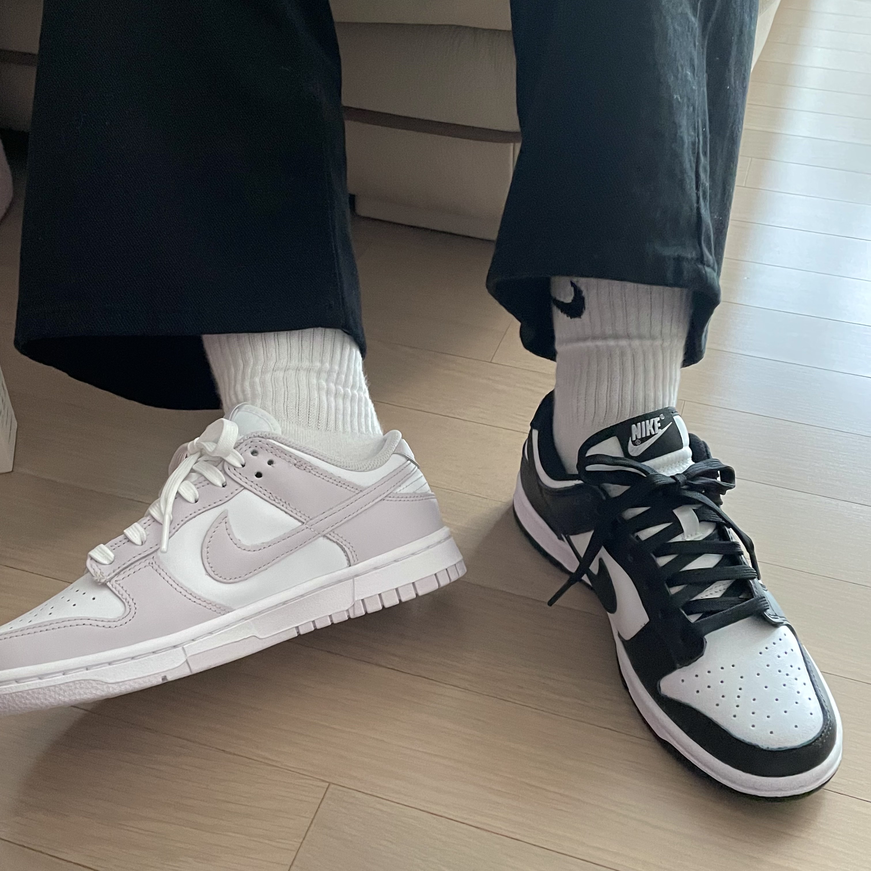 (W) Nike Dunk Low Venice, (W) Nike Dunk Low Black 착용 스타일 - 1