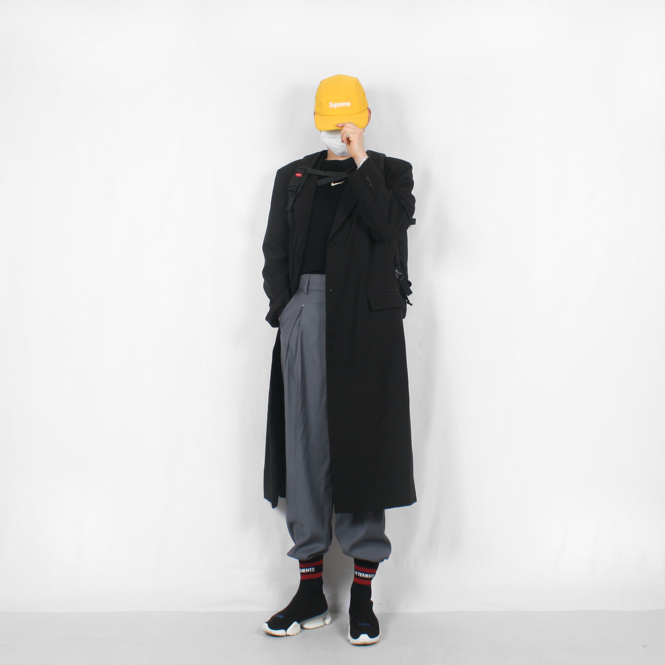 Reebok x Vetements Sock Pump High Top Black, Supreme Backpack Black - 19SS 착용 스타일 - 1