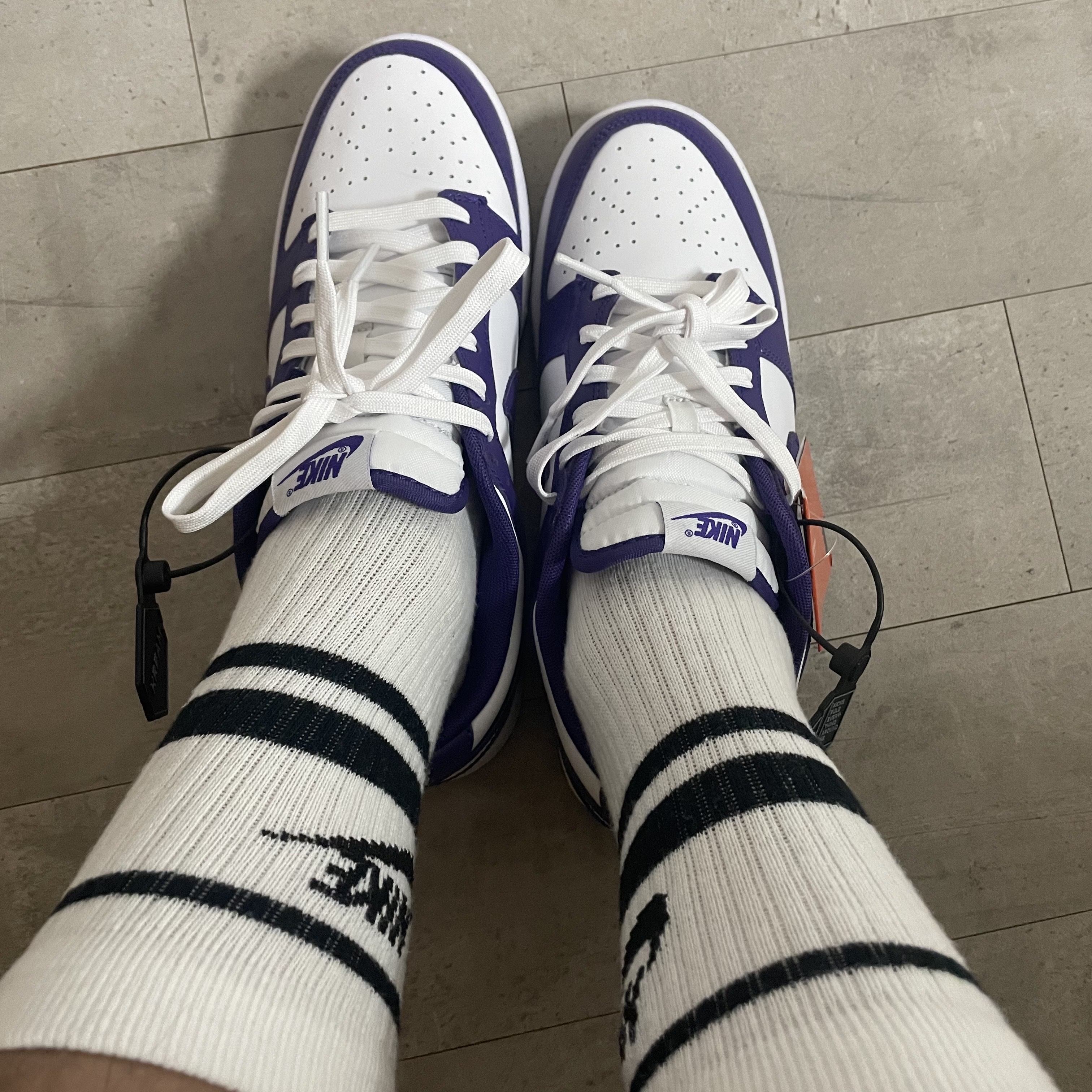 Nike Dunk Low Retro Championship Court Purple 착용 스타일 - 3