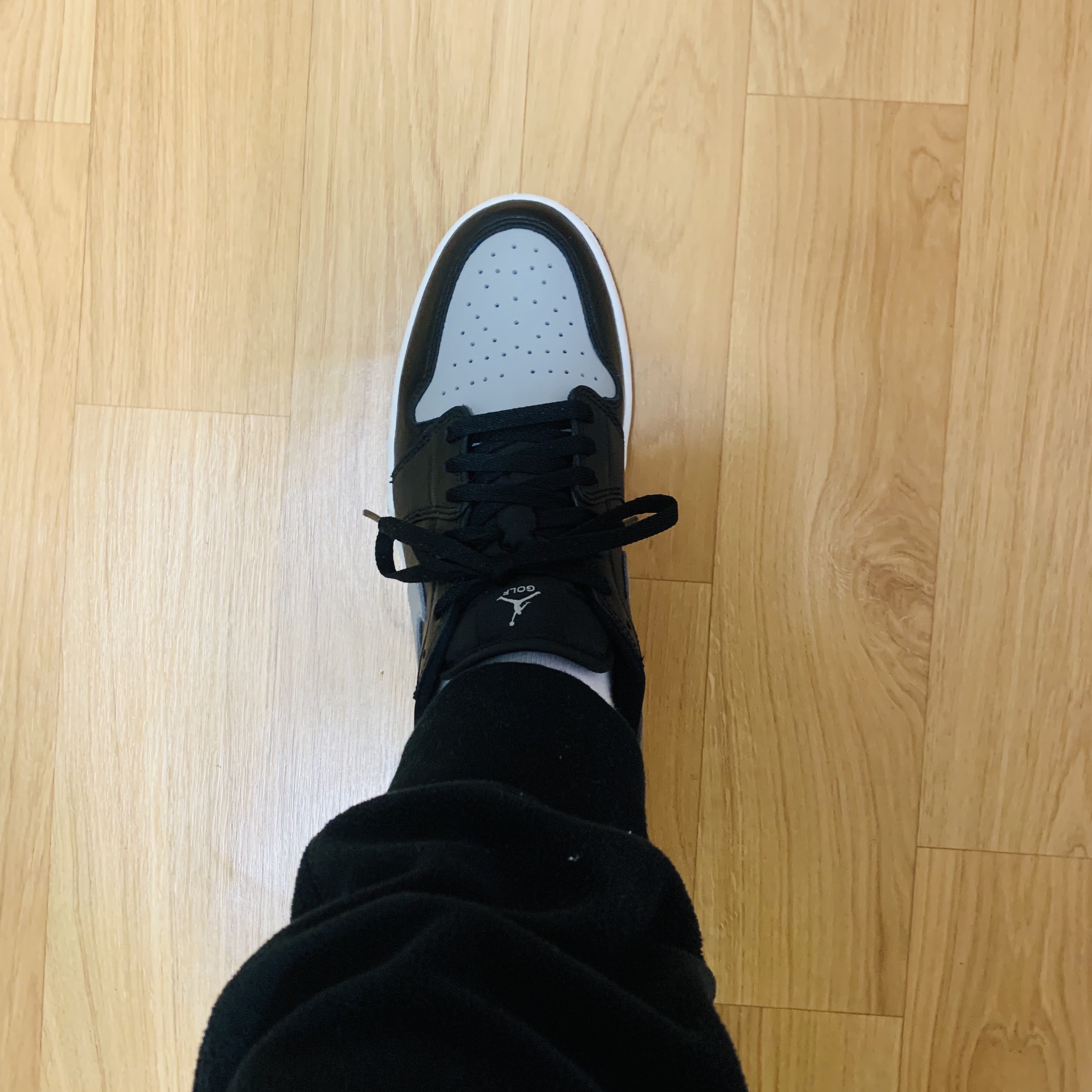 Jordan 1 Low Golf Shadow 착용 스타일 - 2