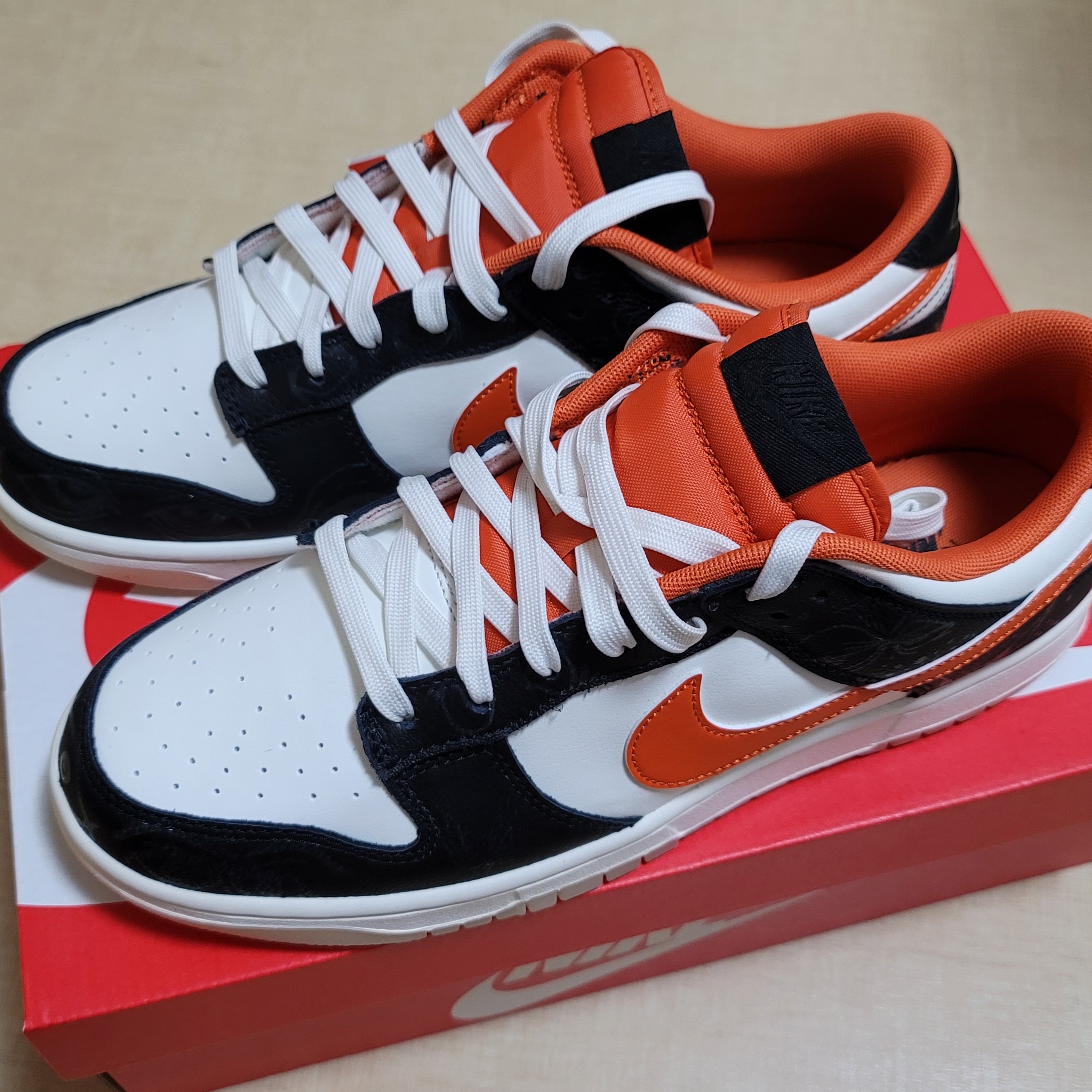 Nike Dunk Low Retro PRM Halloween 착용 스타일 - 3