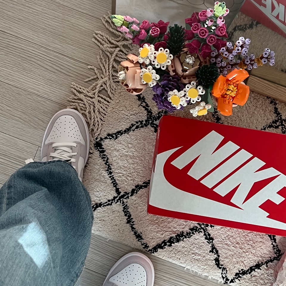 (W) Nike Dunk Low Venice 착용 스타일