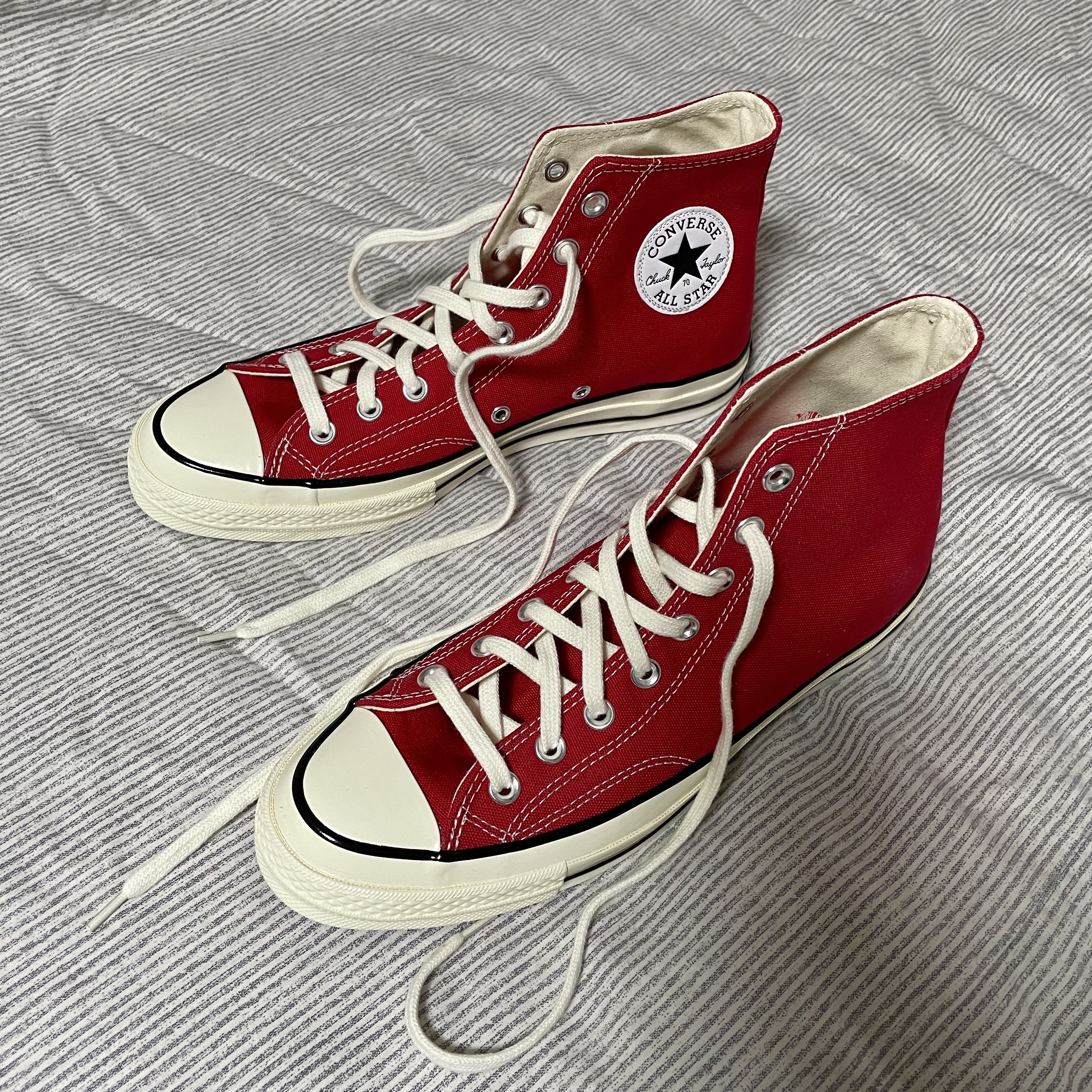 Converse Chuck 70 High Enamel Red 착용 스타일 - 1