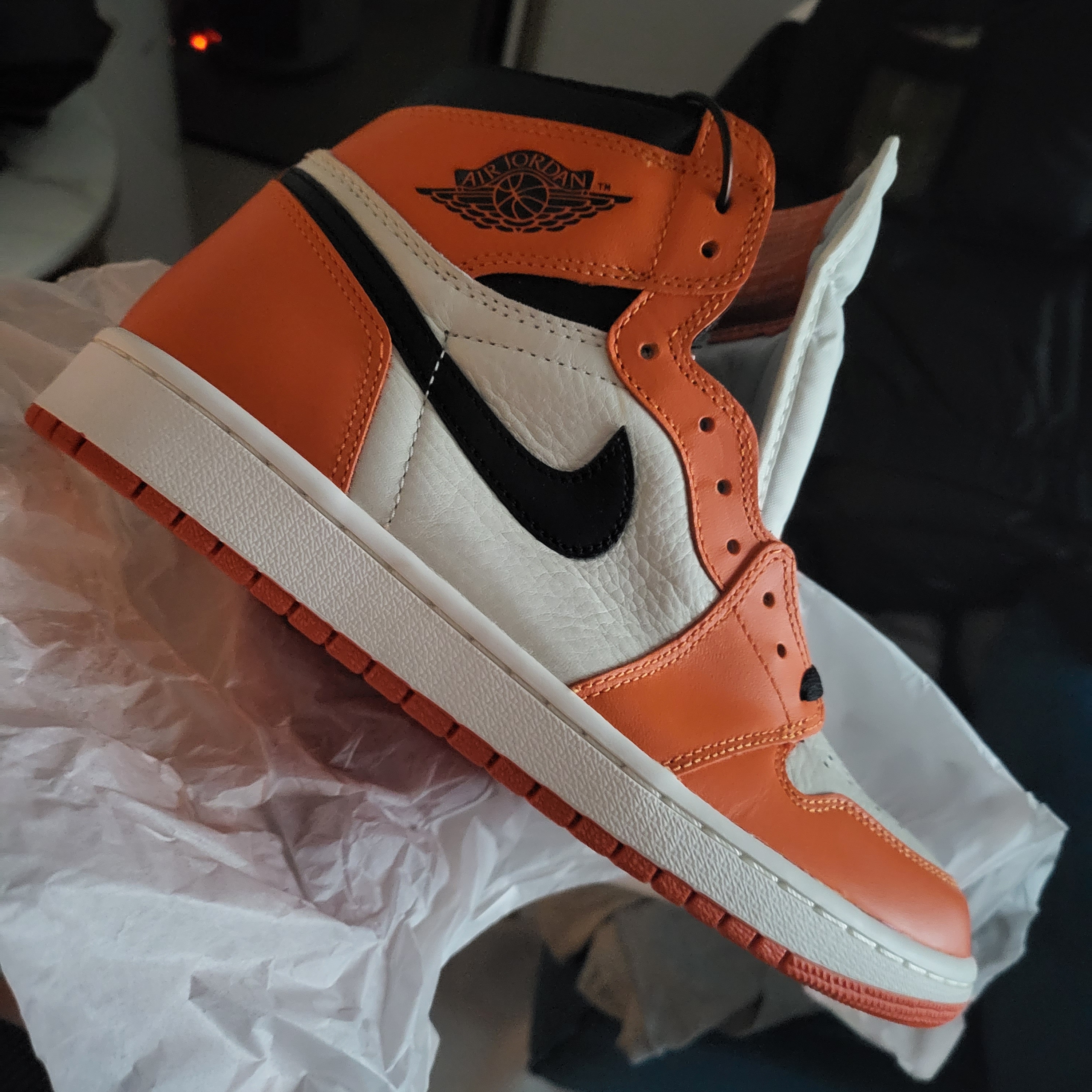 Jordan 1 Retro High OG Reverse Shattered Backboard 착용 스타일