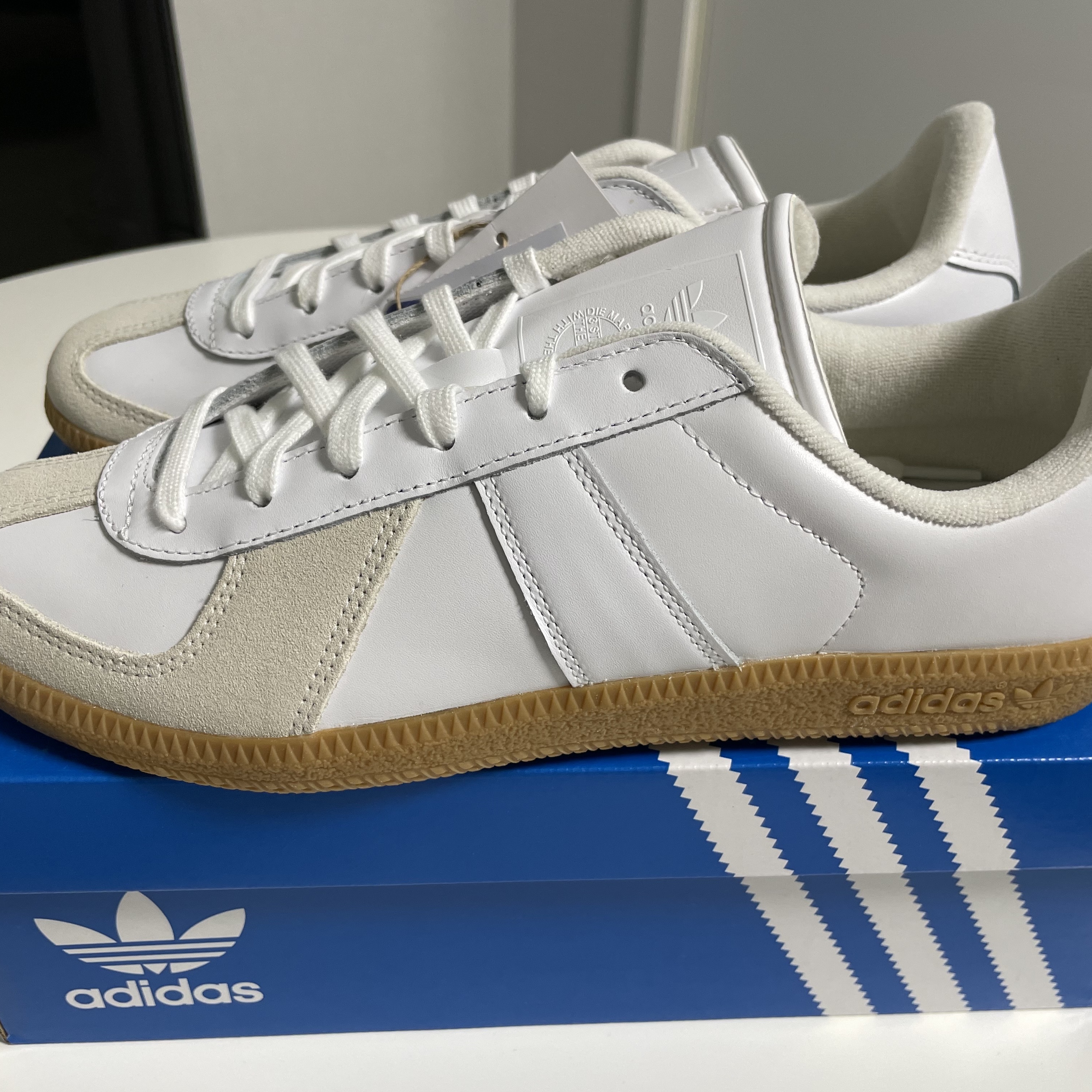 Adidas BW Army White 착용 스타일 - 1