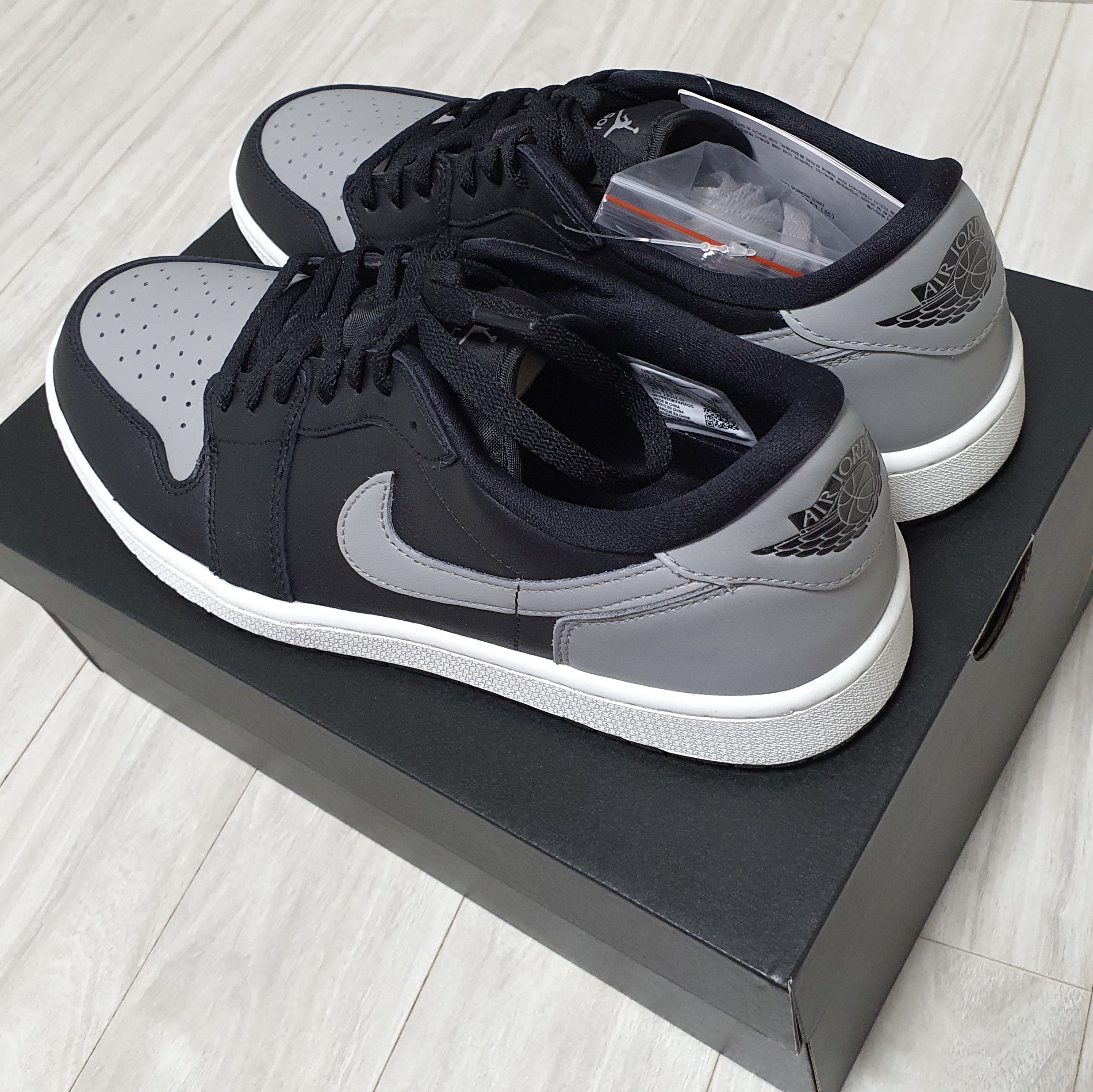 Jordan 1 Low Golf Shadow 착용 스타일 - 1