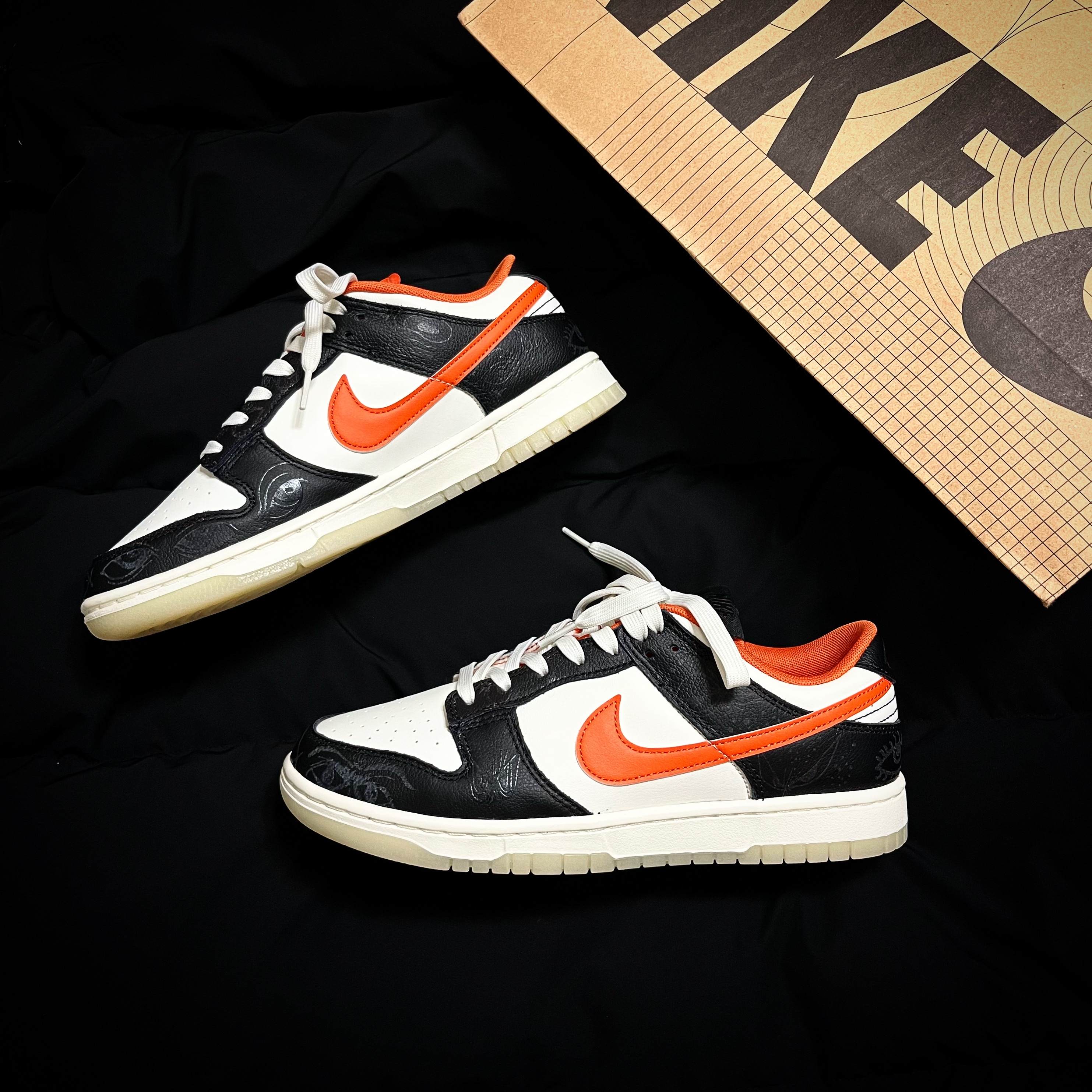 Nike Dunk Low Retro PRM Halloween 착용 스타일