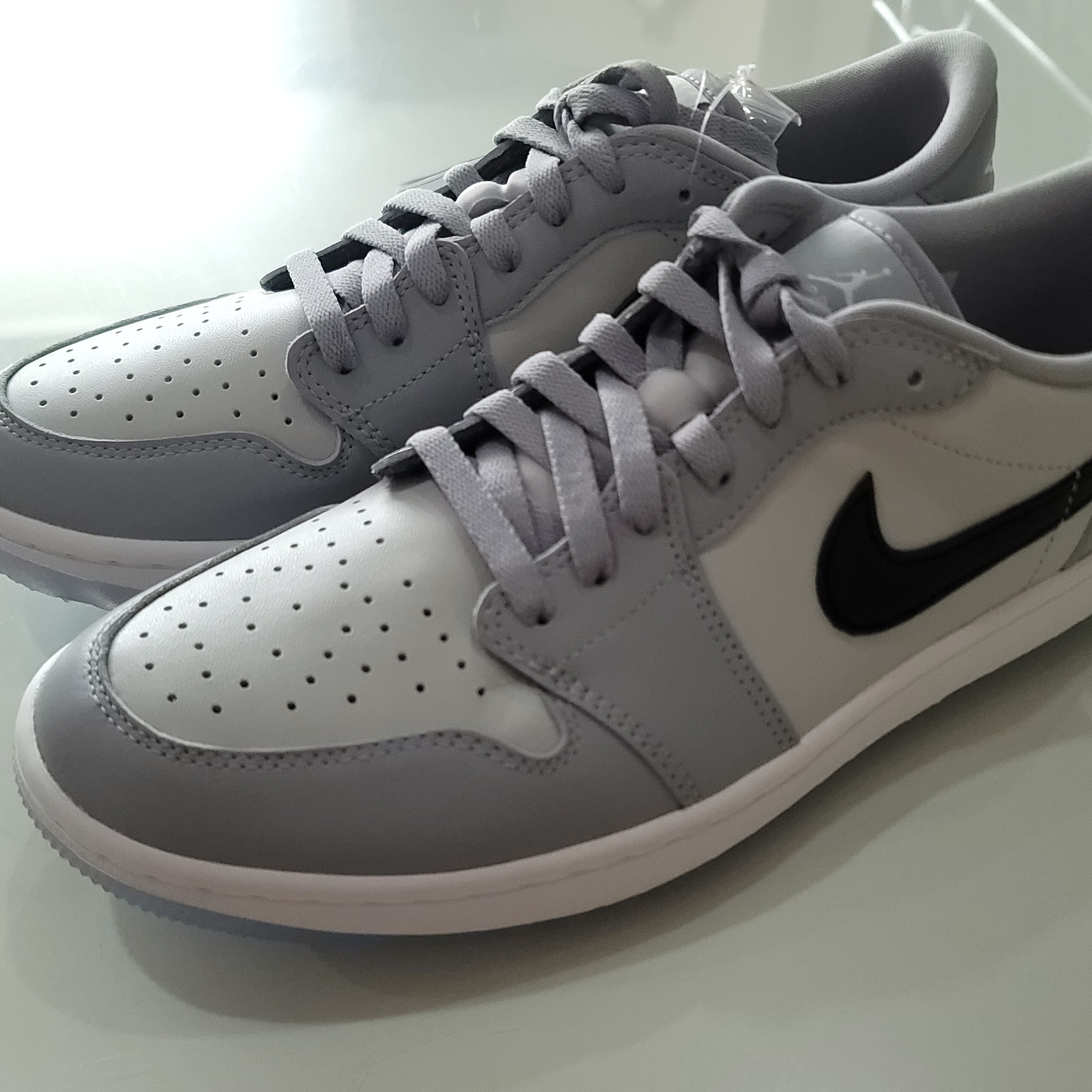 Jordan 1 Low Golf Wolf Grey 착용 스타일