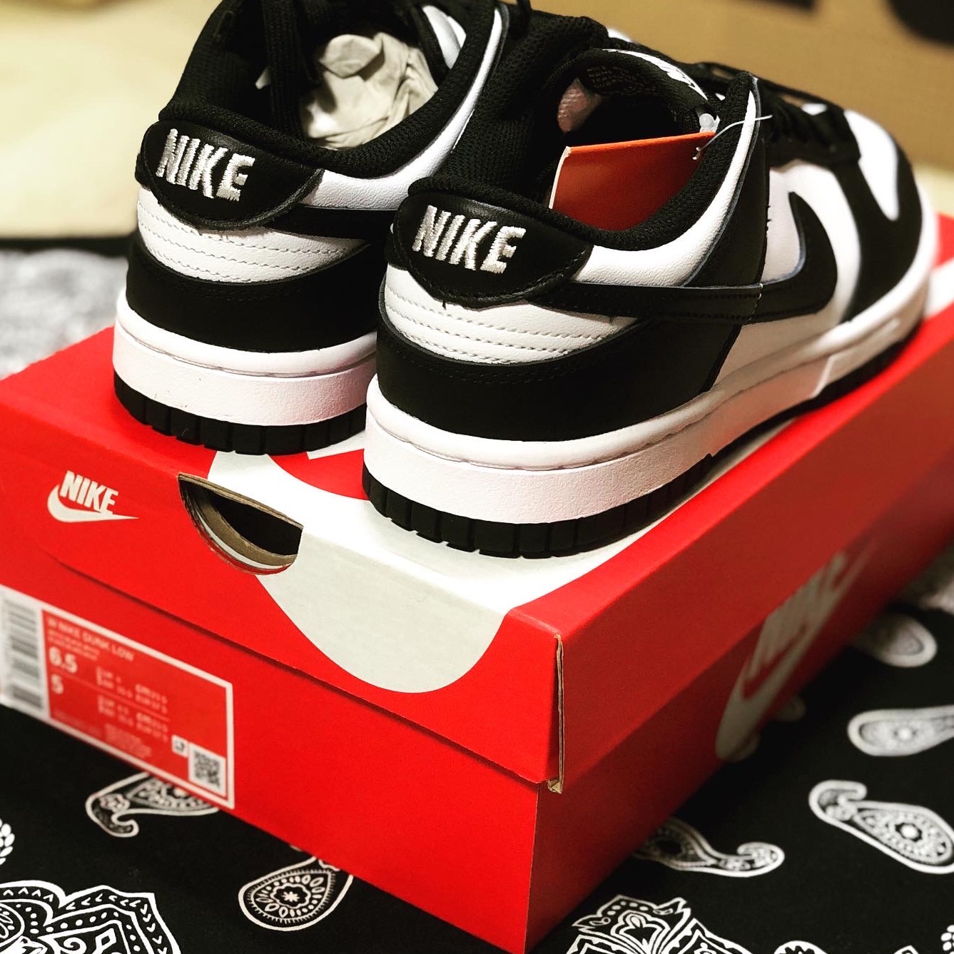 (W) Nike Dunk Low Black 착용 스타일 - 4