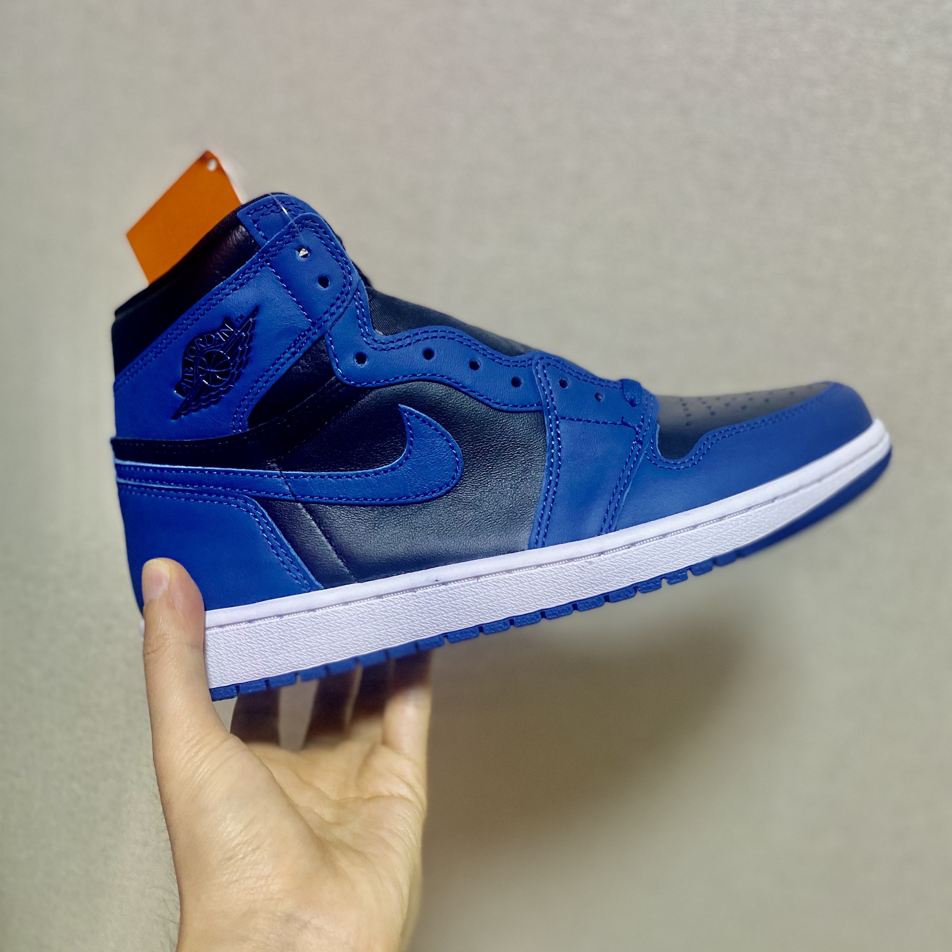 Jordan 1 Retro High OG Dark Marina Blue 착용 스타일