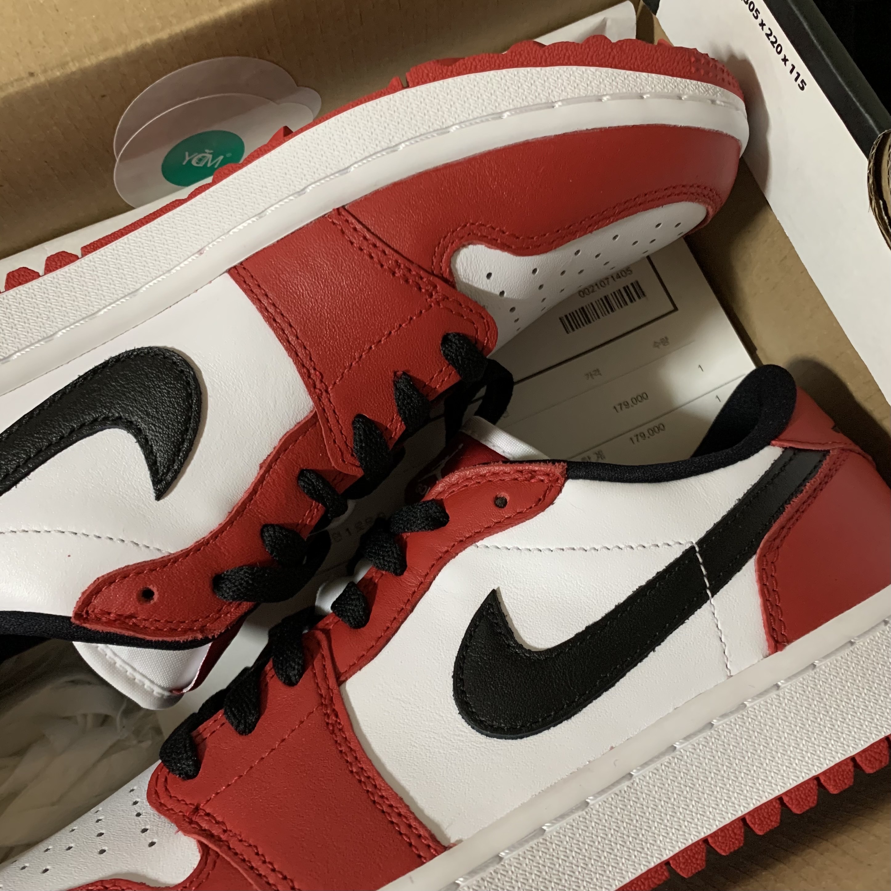 Jordan 1 Low Golf Chicago 착용 스타일 - 1