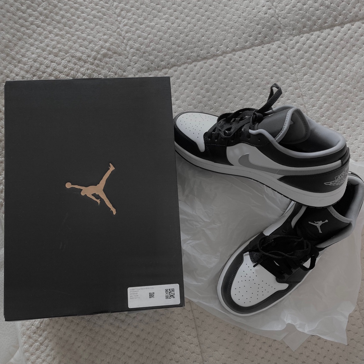Jordan 1 Low Black Particle Grey 착용 스타일