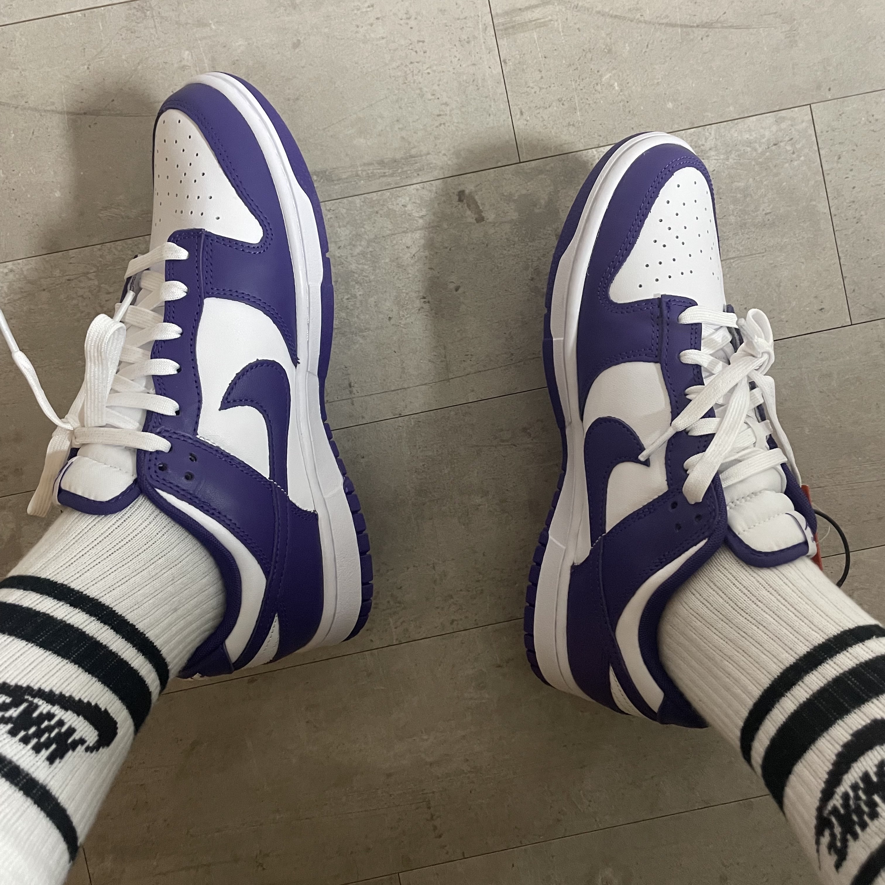 Nike Dunk Low Retro Championship Court Purple 착용 스타일 - 5