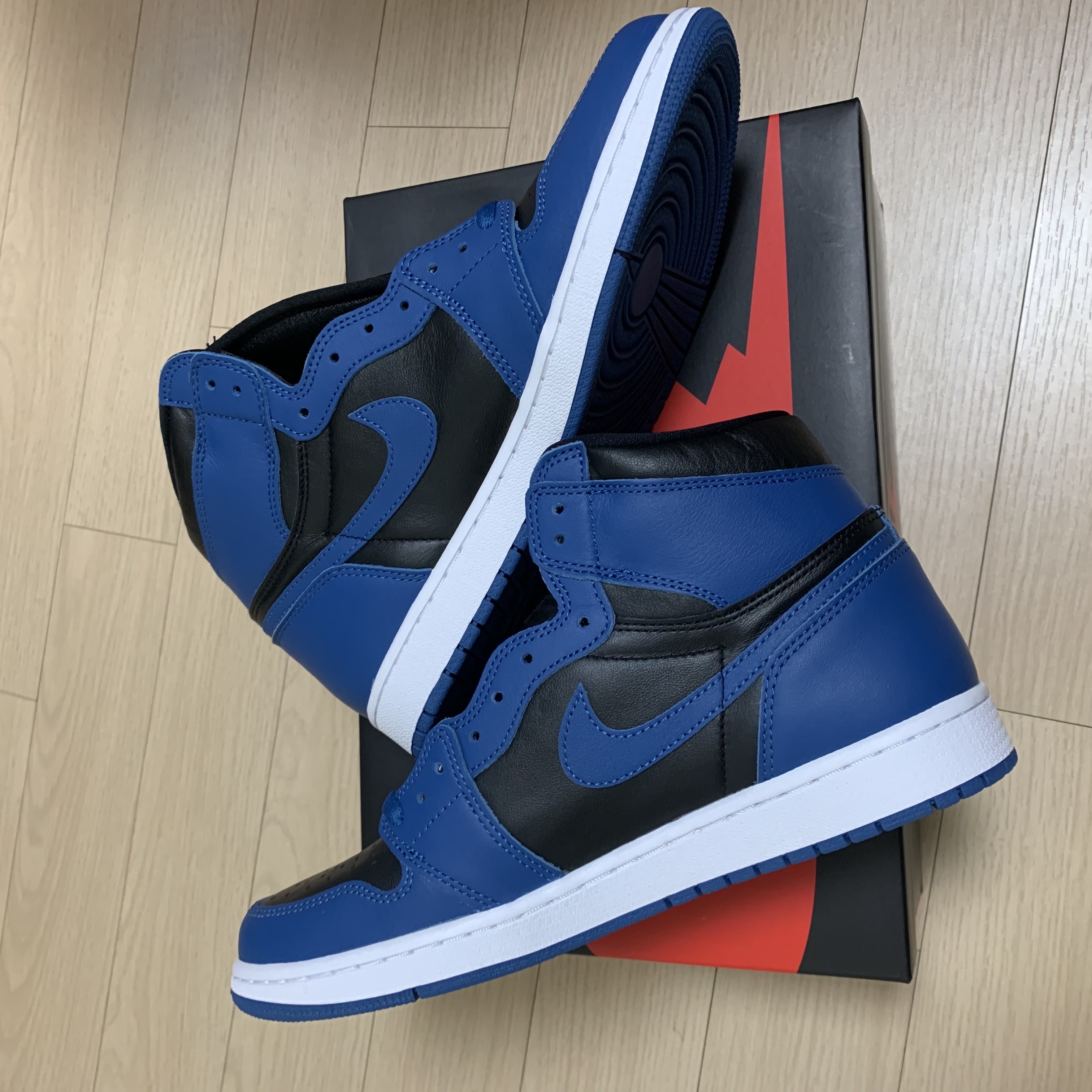 Jordan 1 Retro High OG Dark Marina Blue 착용 스타일 - 1