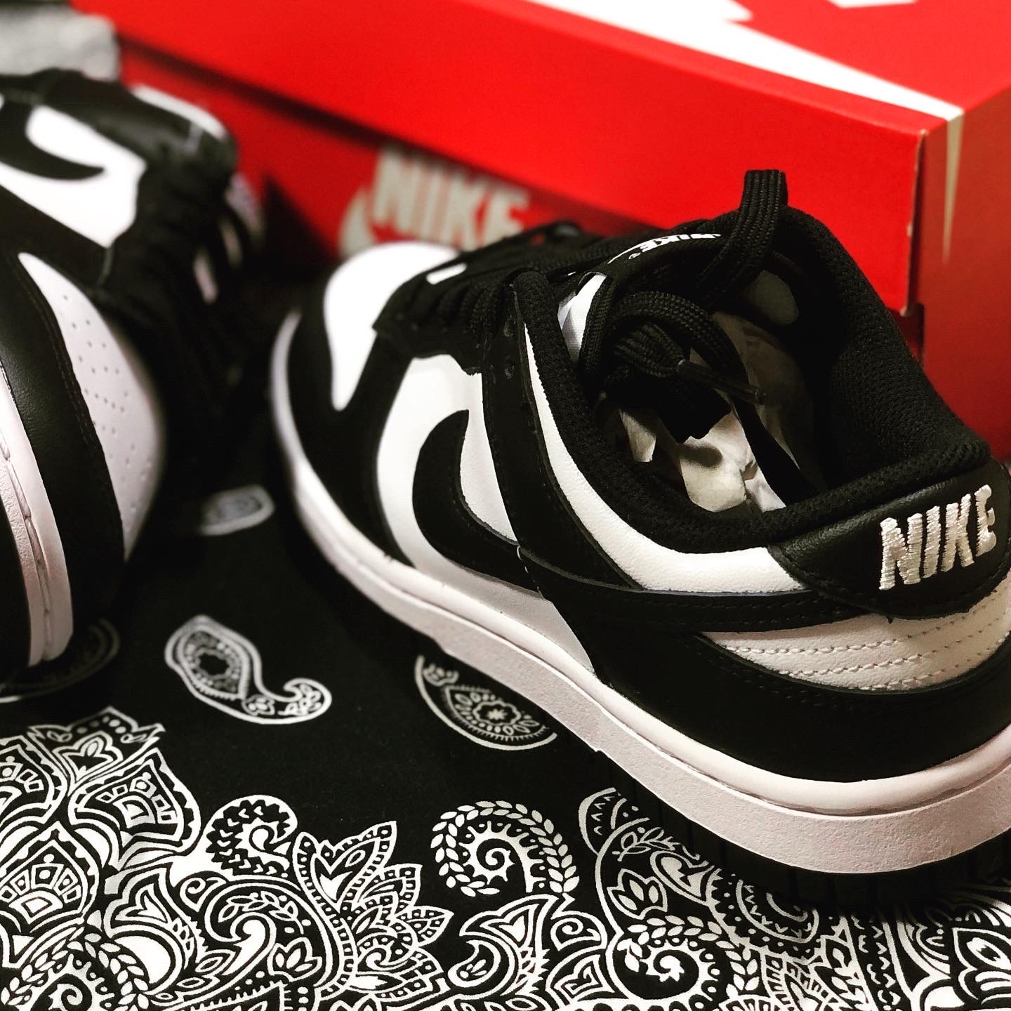 (W) Nike Dunk Low Black 착용 스타일 - 5