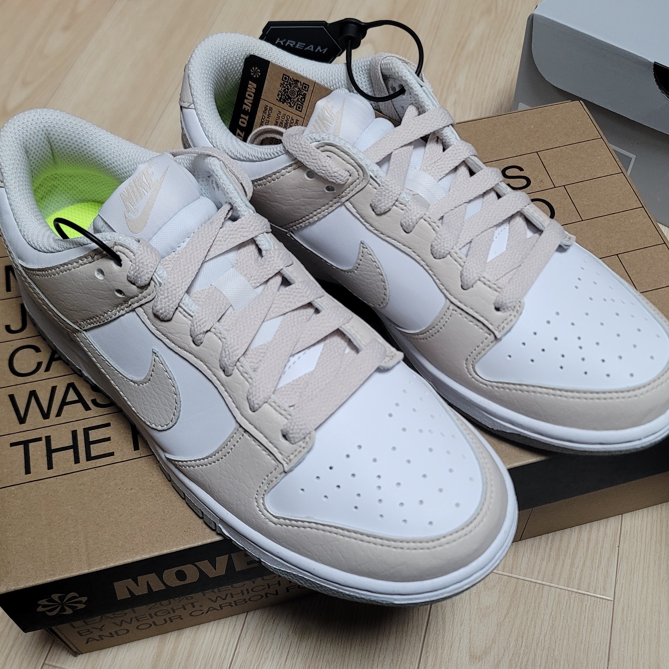 (W) Nike Dunk Low Next Nature Light Orewood Brown 착용 스타일 - 1