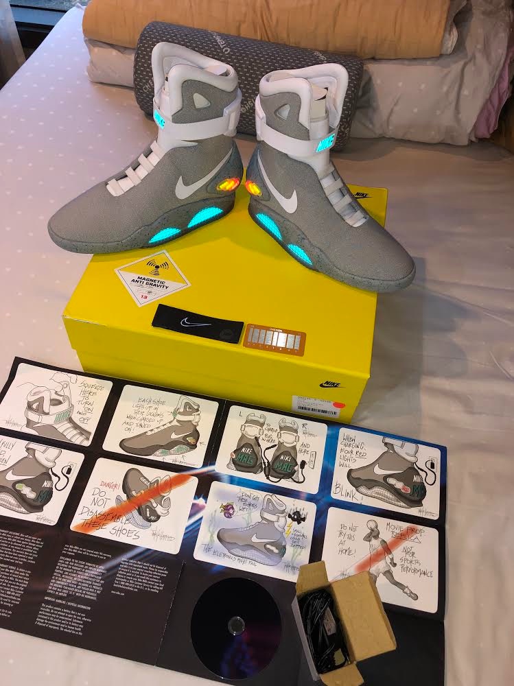 Nike MAG Back to the Future 2011 착용 스타일 - 2