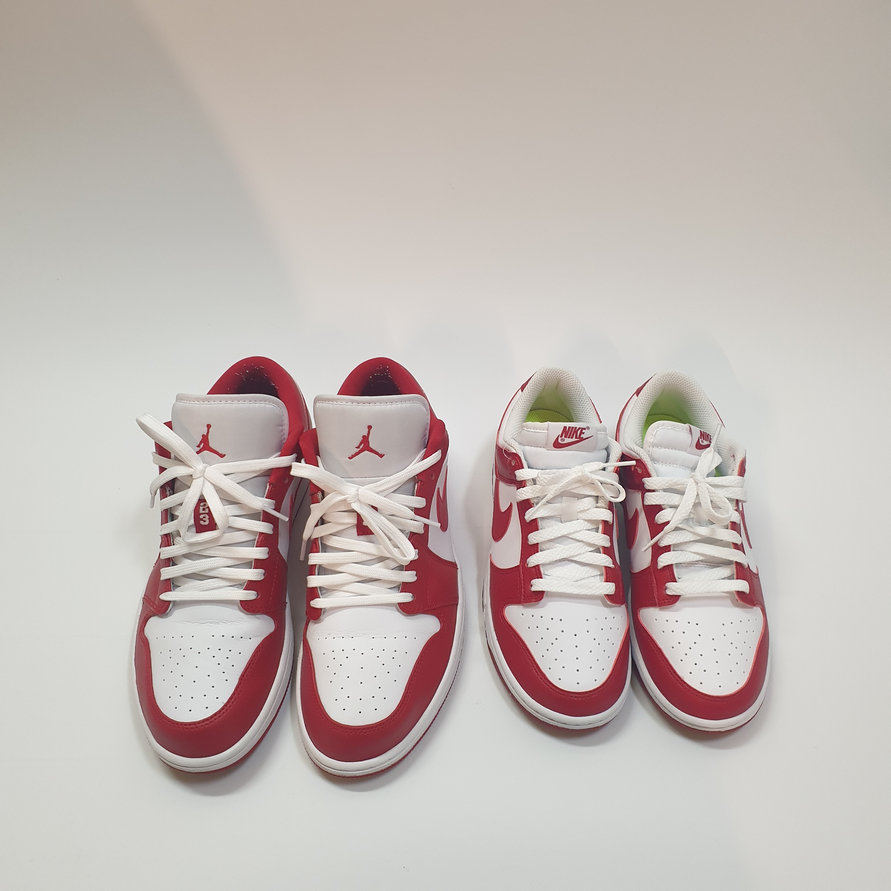 (W) Nike Dunk Low Next Nature Gym Red, Jordan 1 Low Gym Red White 착용 스타일 - 1