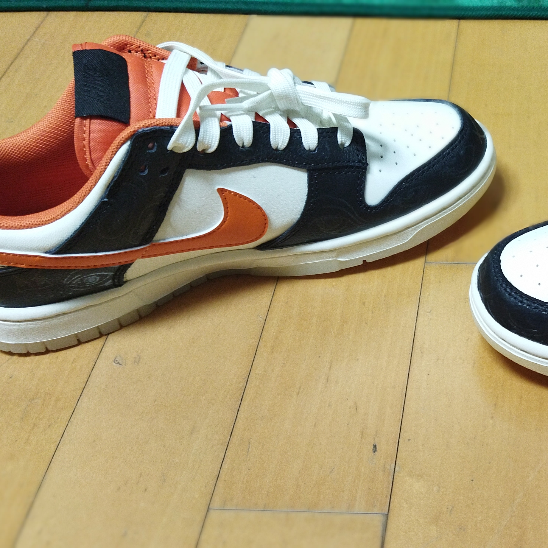 Nike Dunk Low Retro PRM Halloween 착용 스타일 - 2