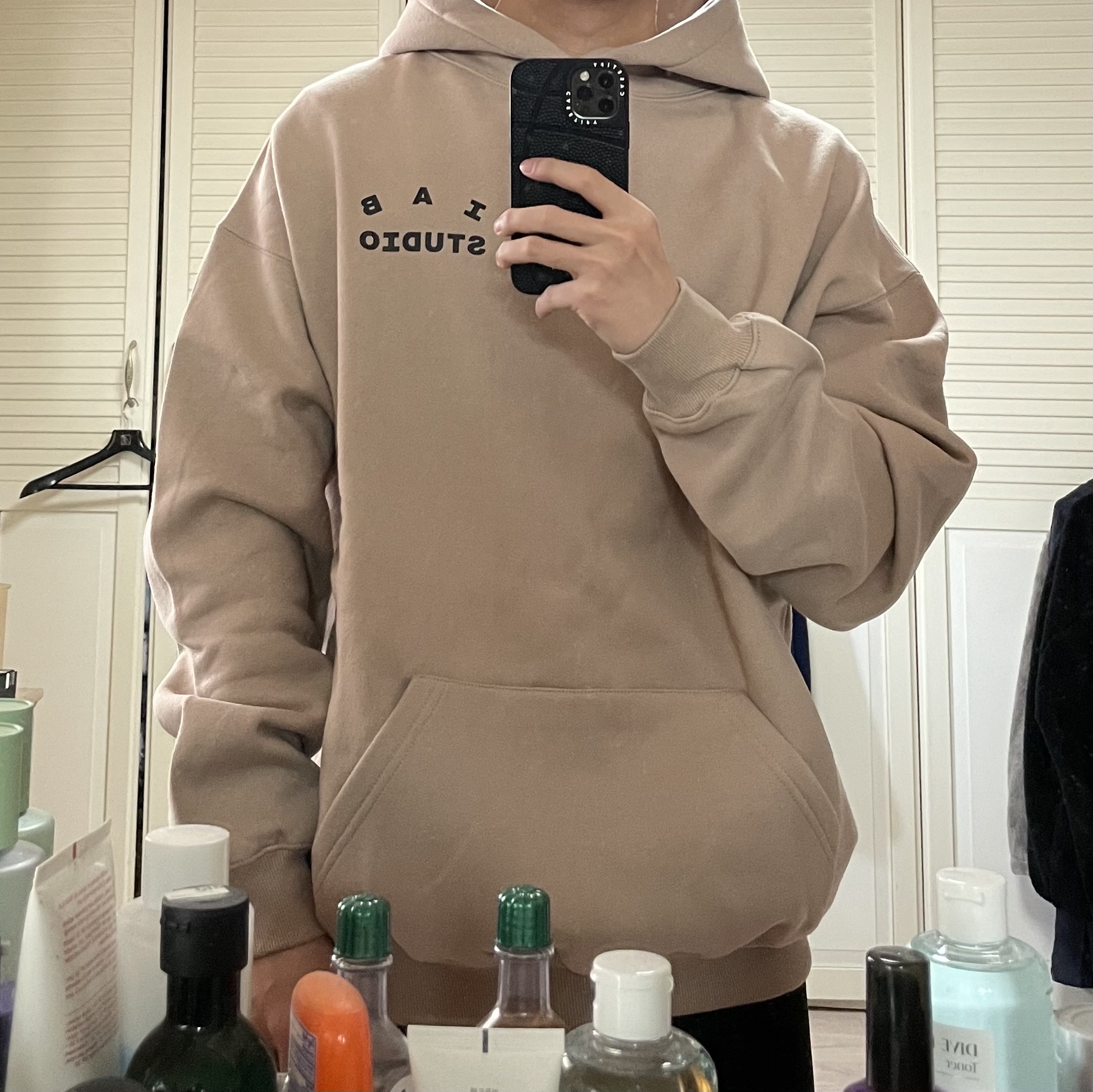 IAB Studio x Obey Eyes Icon Hoodie Oceana, IAB Studio Hoodie Light Gray 착용 스타일 - 4