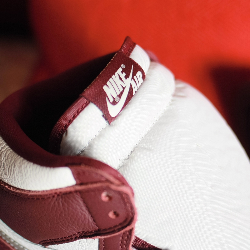 Jordan 1 Retro High OG Bordeaux 착용 스타일 - 2